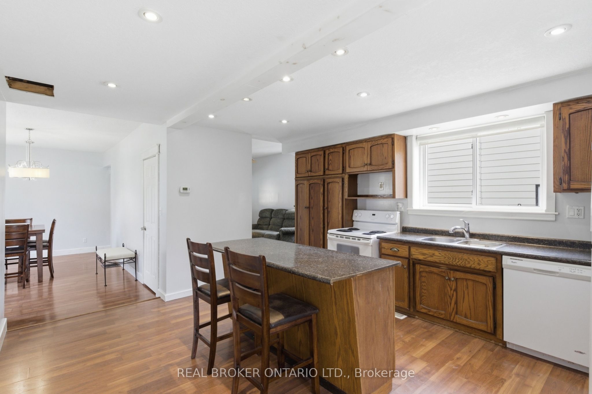 368 Wellington Avenue S Property Photo 14