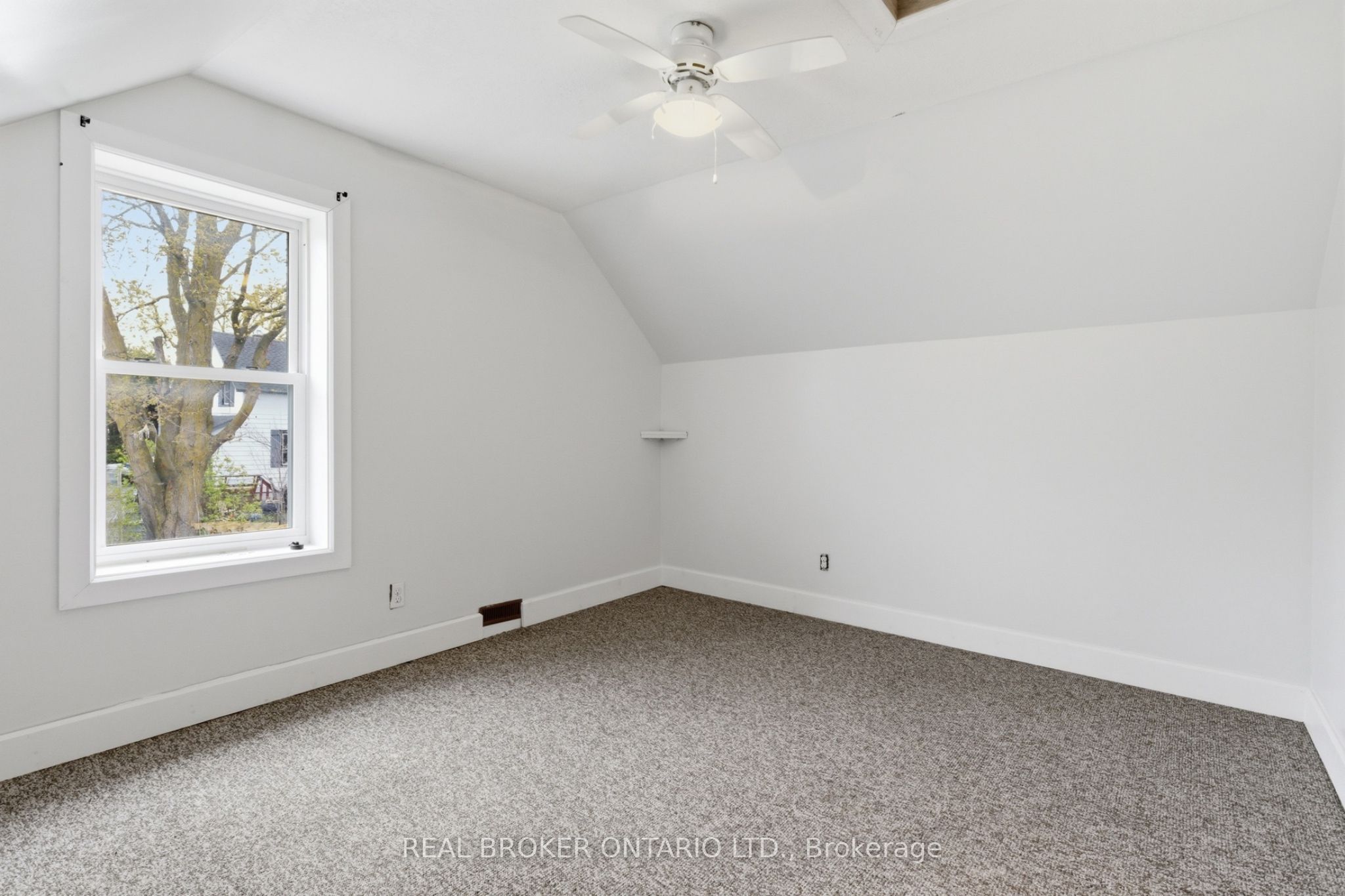 368 Wellington Avenue S Property Photo 25