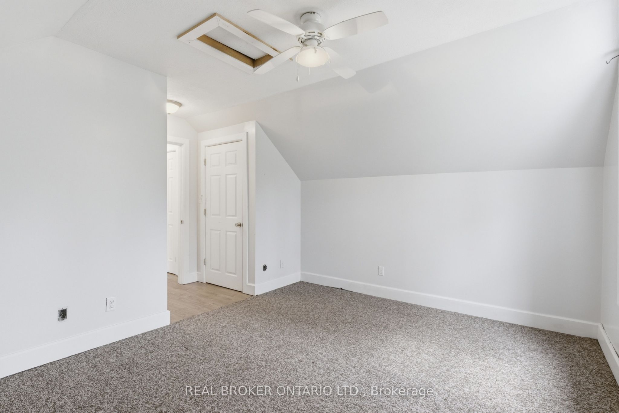 368 Wellington Avenue S Property Photo 28