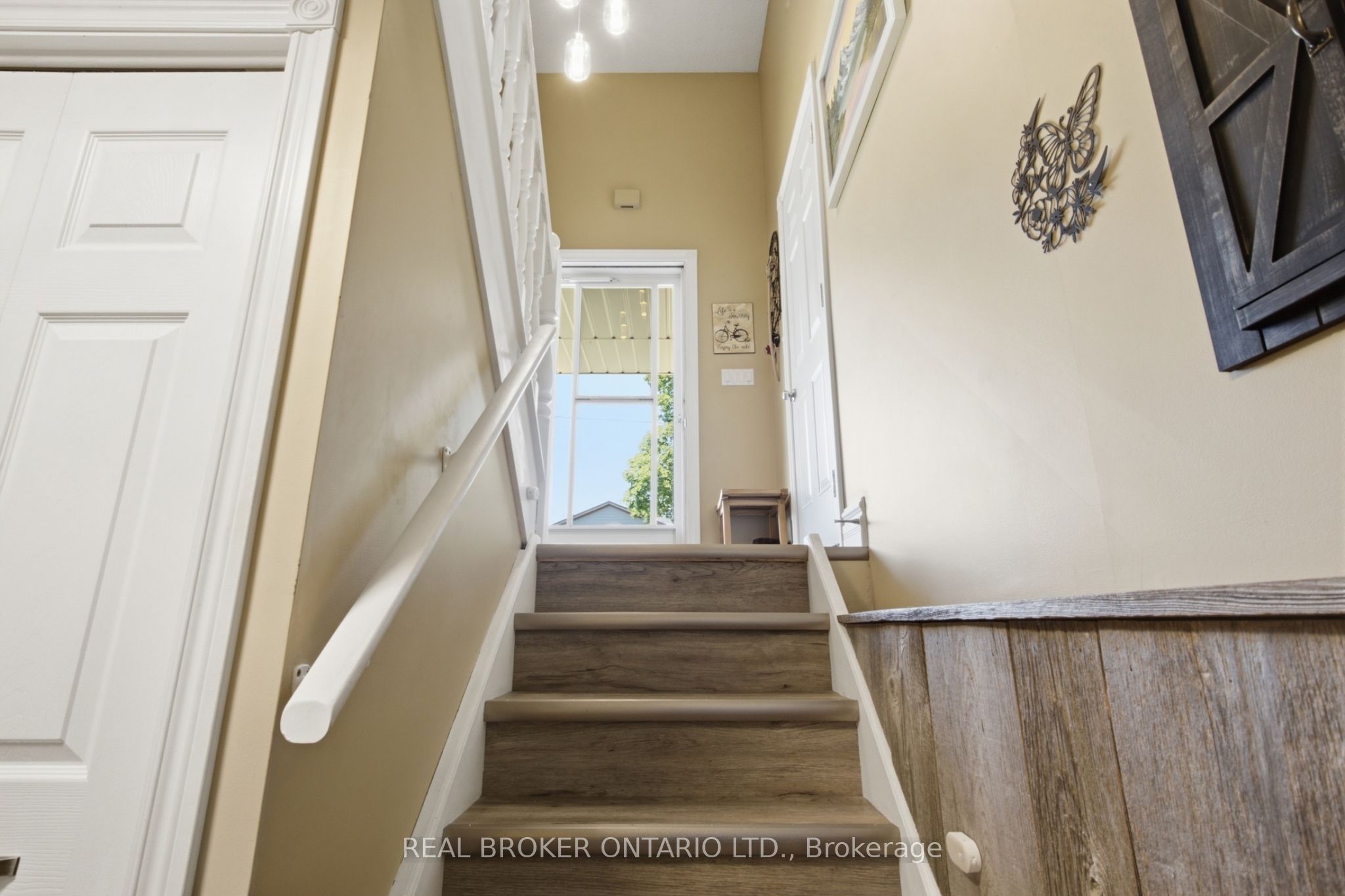 460 Wellington Avenue S Property Photo 26