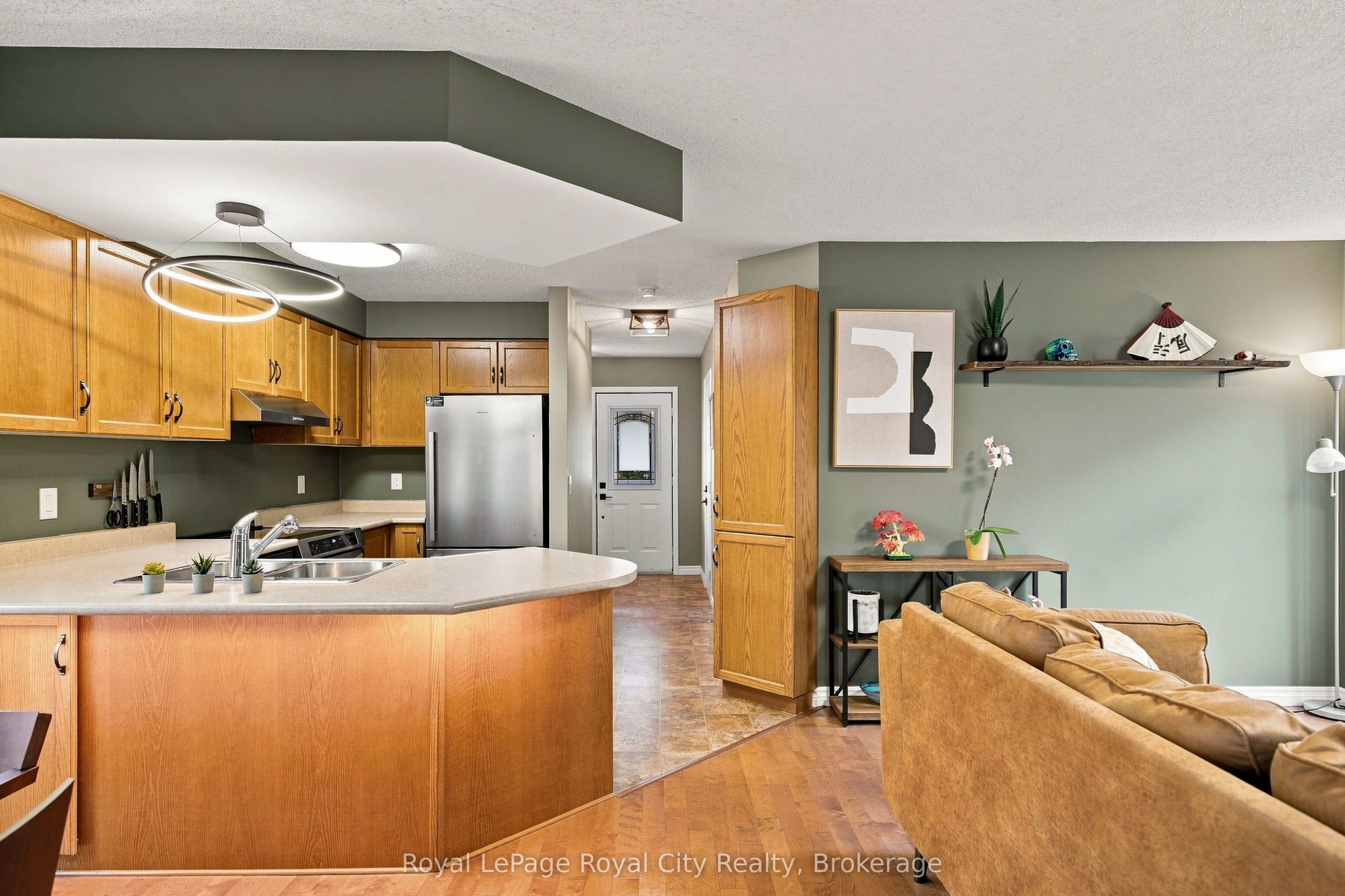 399 Starwood Drive Property Photo 7