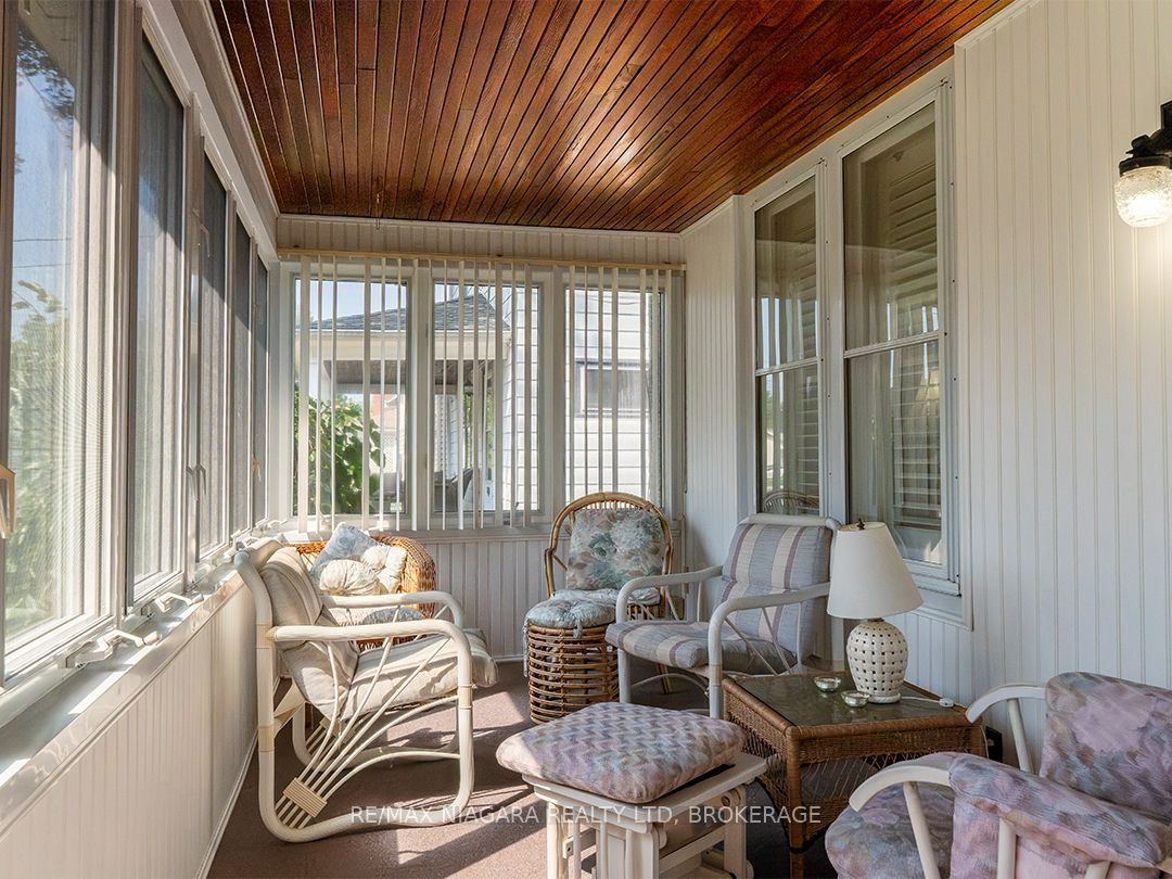 241 Alexandra Street Property Photo 6
