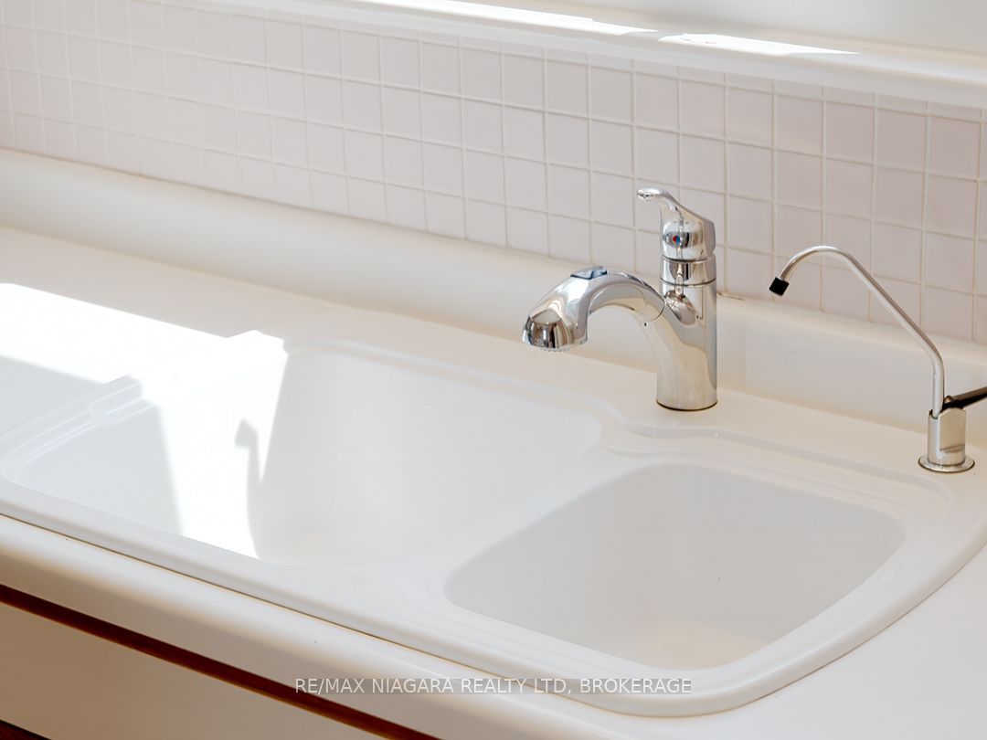 241 Alexandra Street Property Photo 19