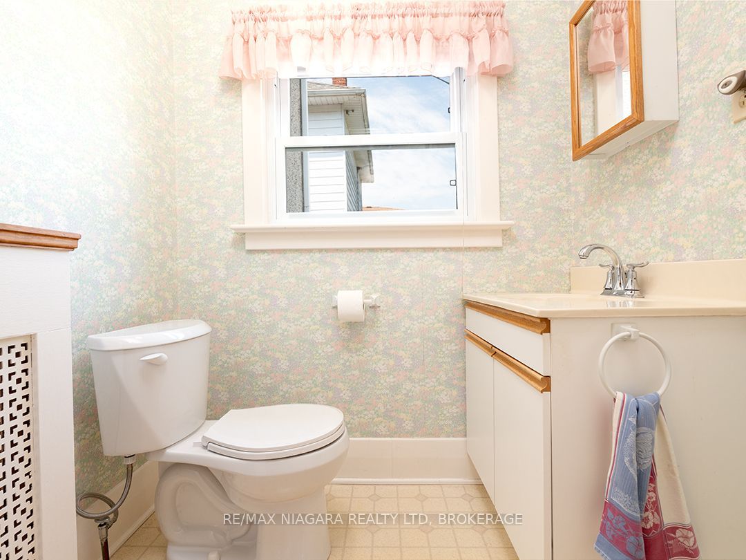 241 Alexandra Street Property Photo 20