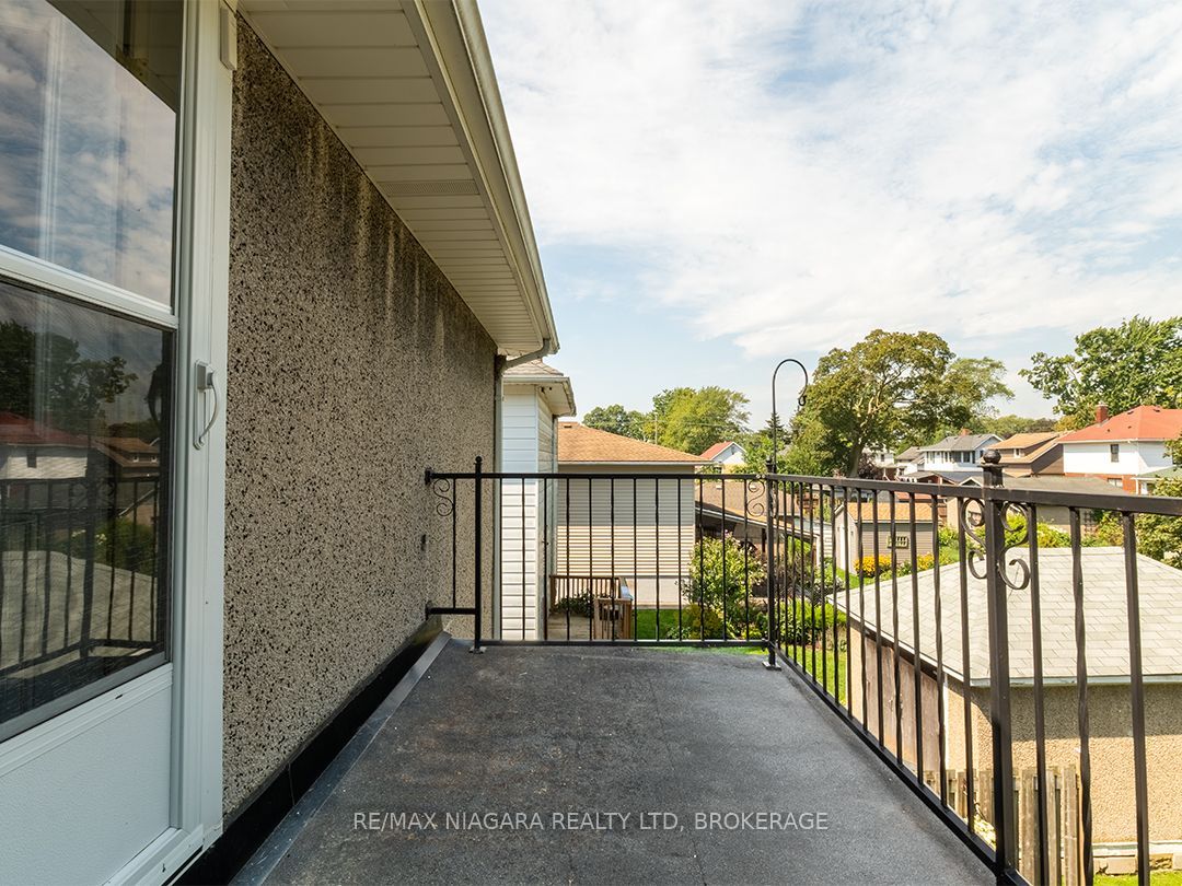 241 Alexandra Street Property Photo 29