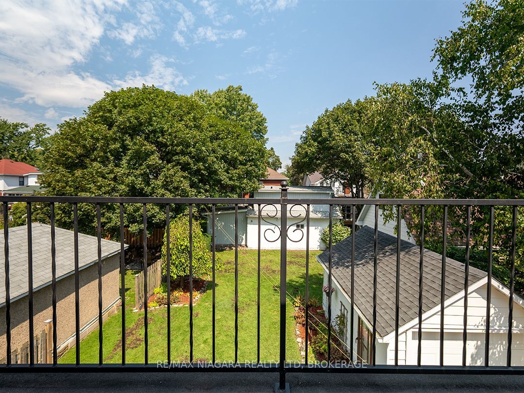 241 Alexandra Street Property Photo 31