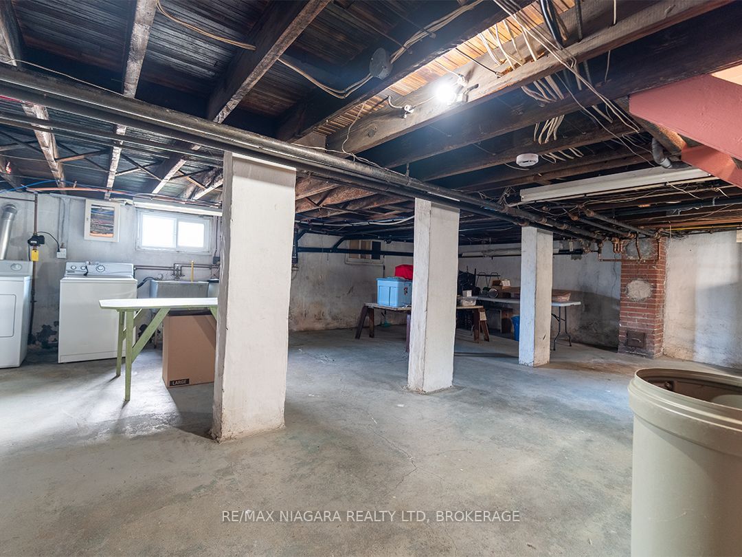241 Alexandra Street Property Photo 33