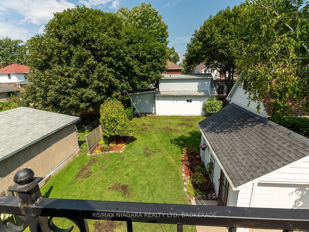 241 Alexandra Street Property Photo 39