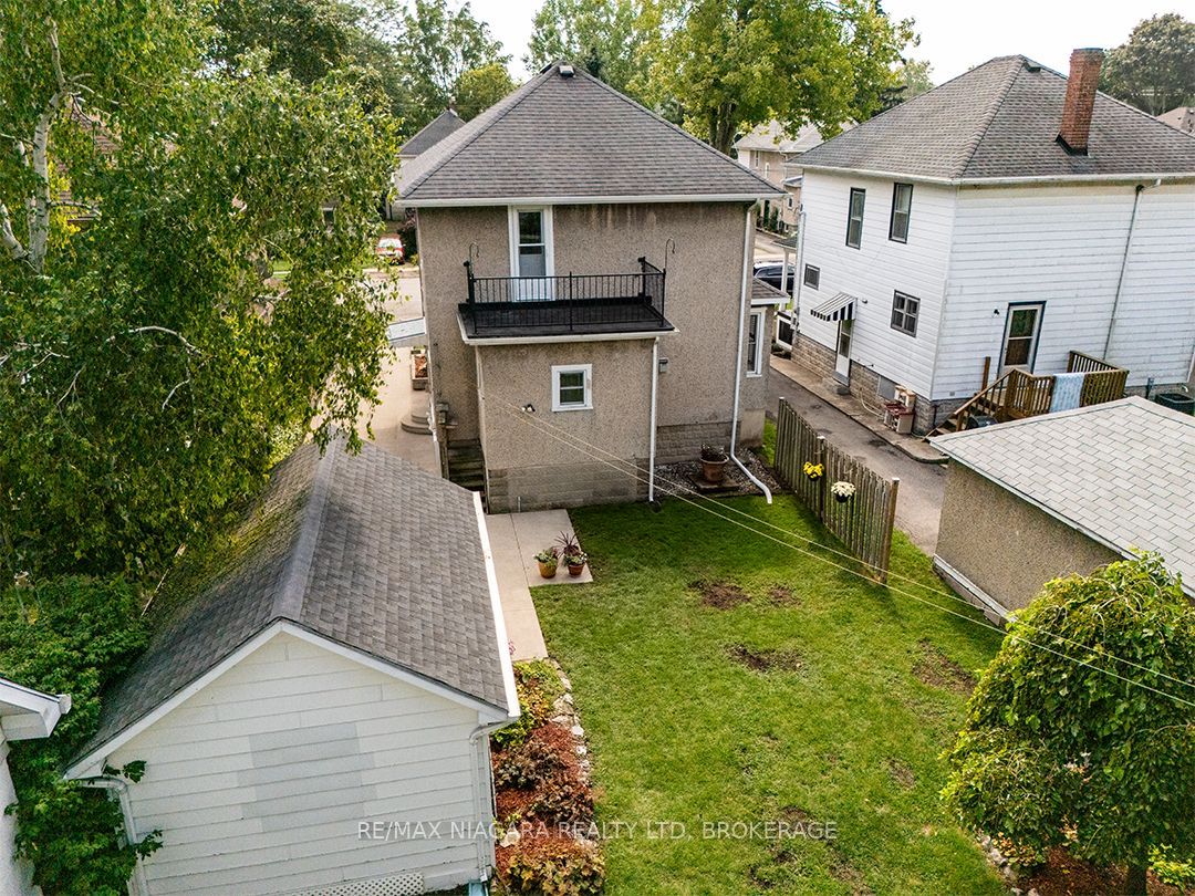 241 Alexandra Street Property Photo 40