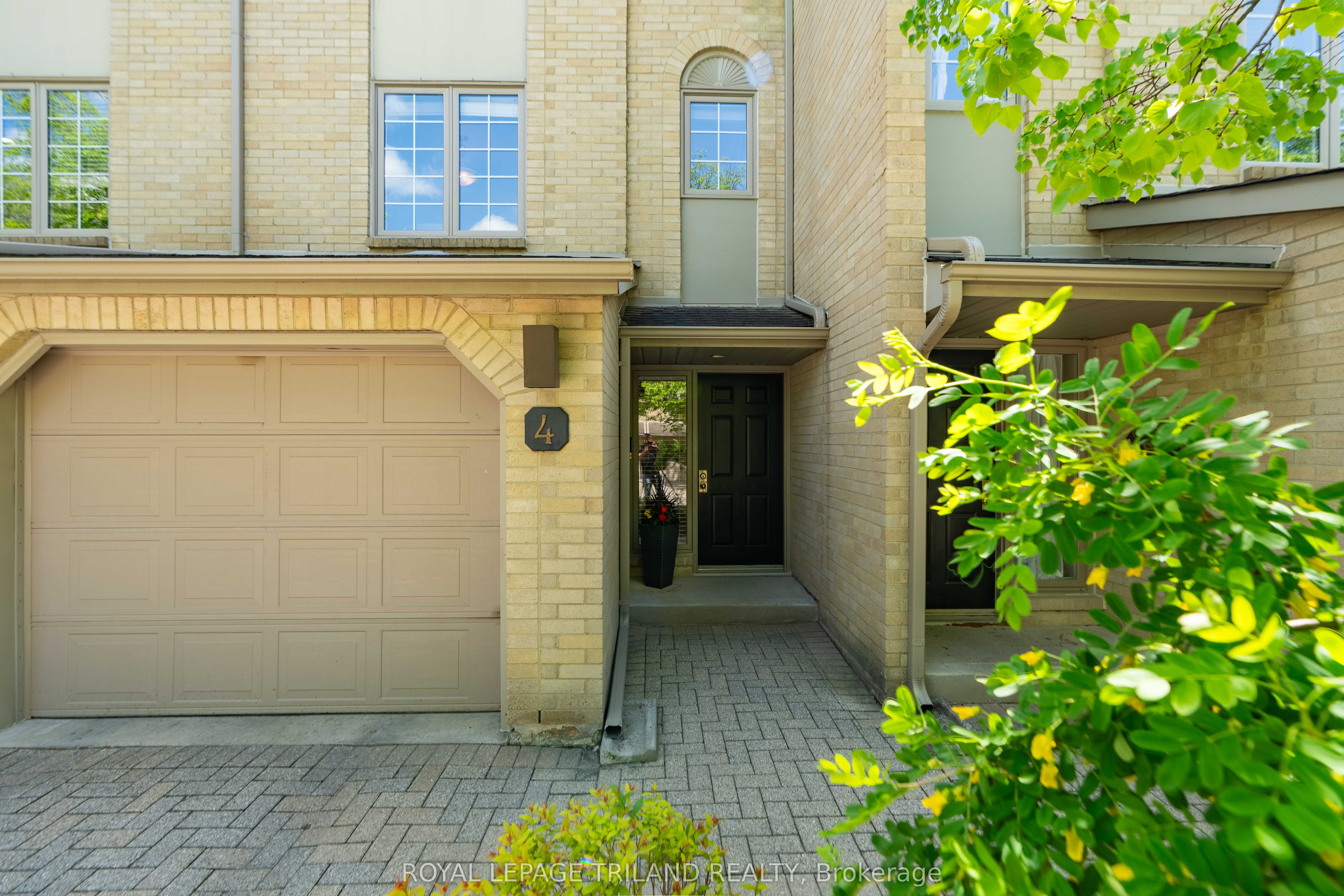 1399 Commissioners Road W 4 Property Photo 2