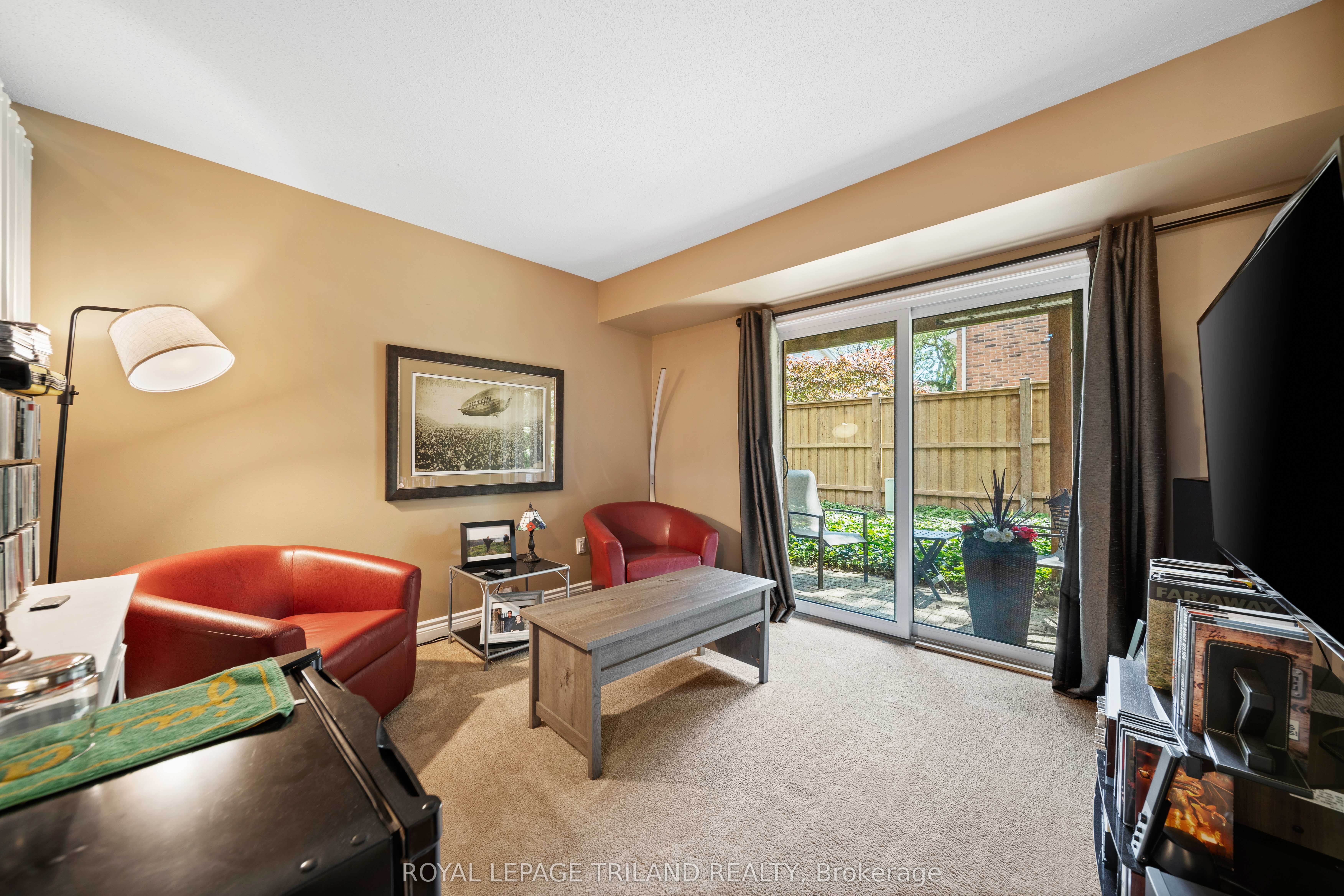 1399 Commissioners Road W 4 Property Photo 6