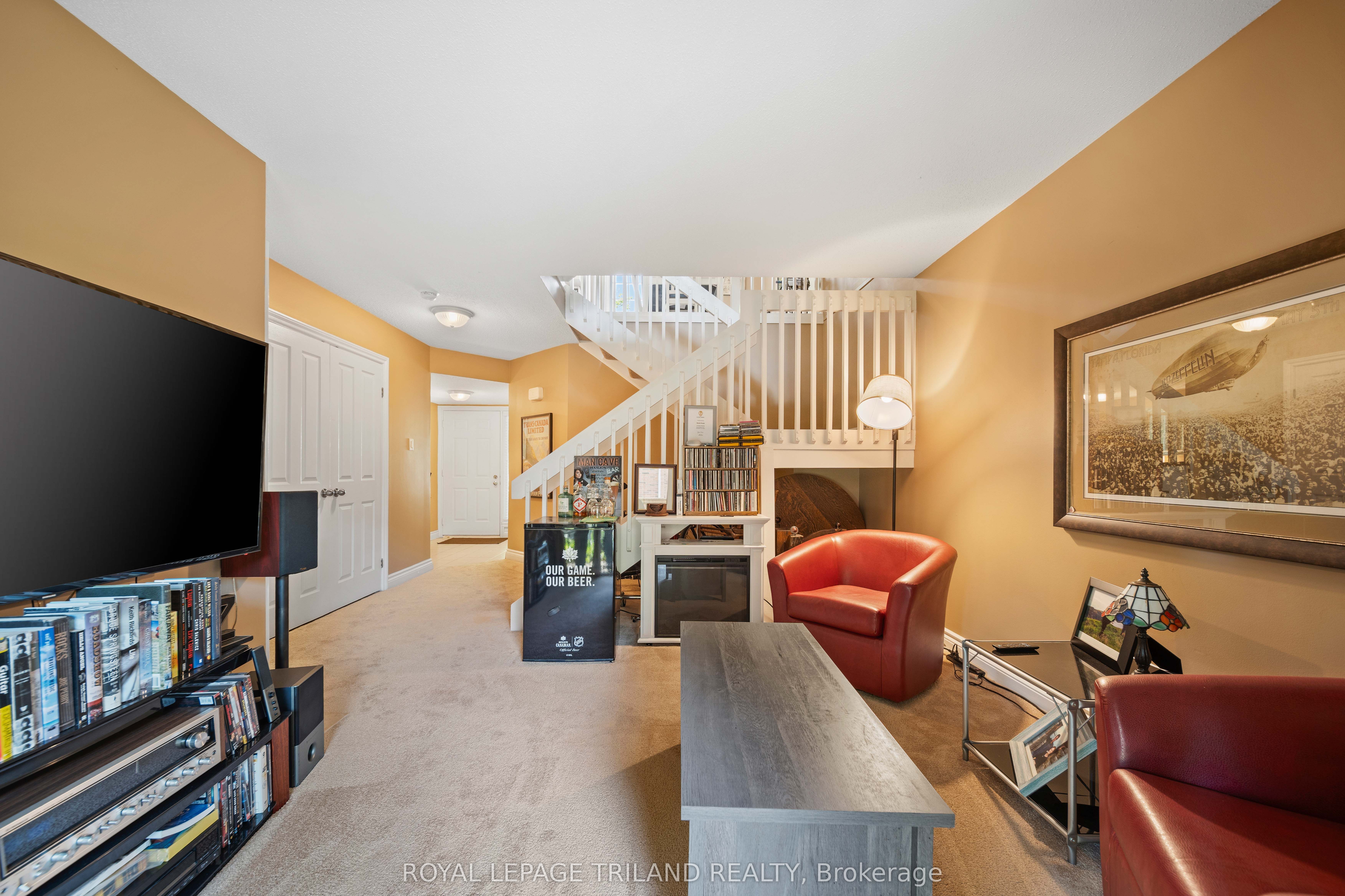 1399 Commissioners Road W 4 Property Photo 8