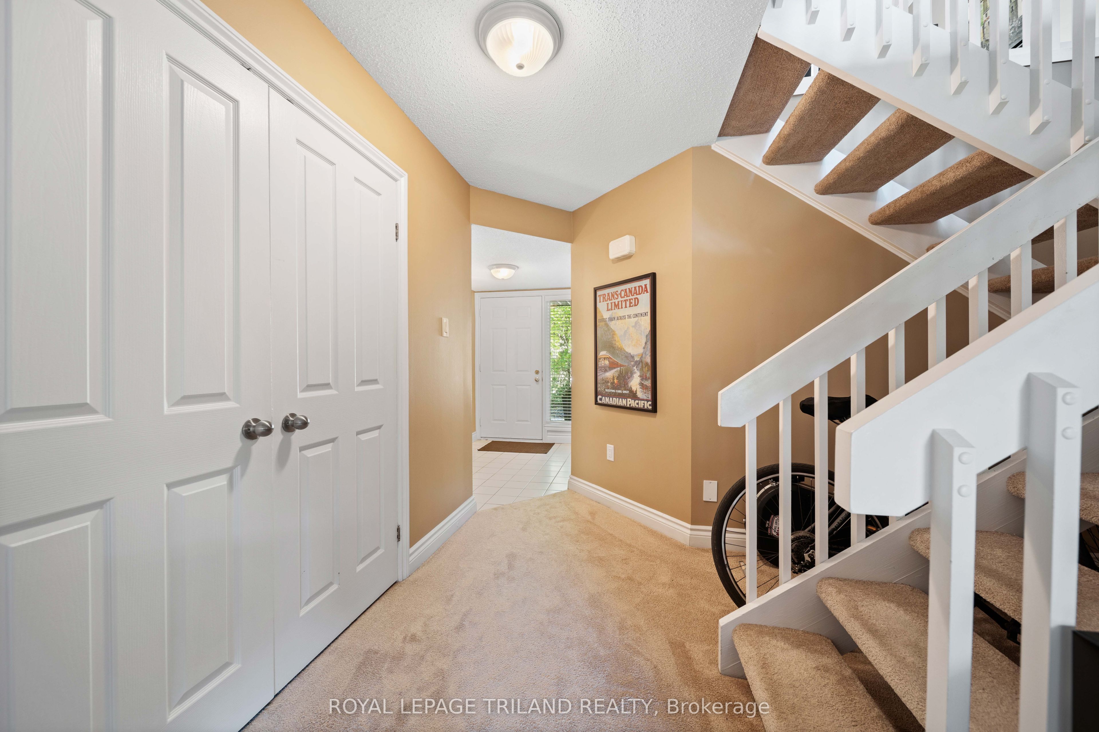 1399 Commissioners Road W 4 Property Photo 9
