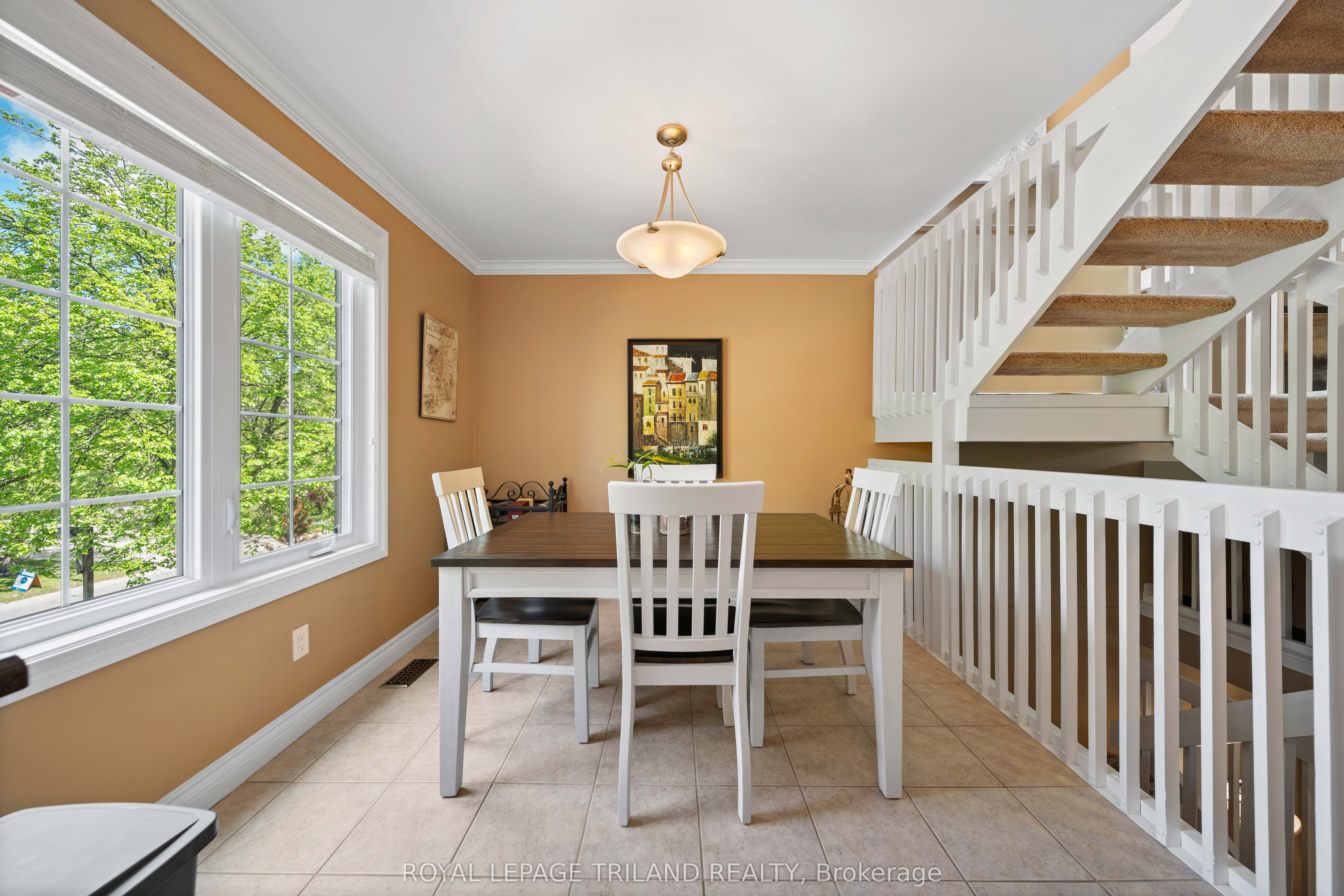 1399 Commissioners Road W 4 Property Photo 15