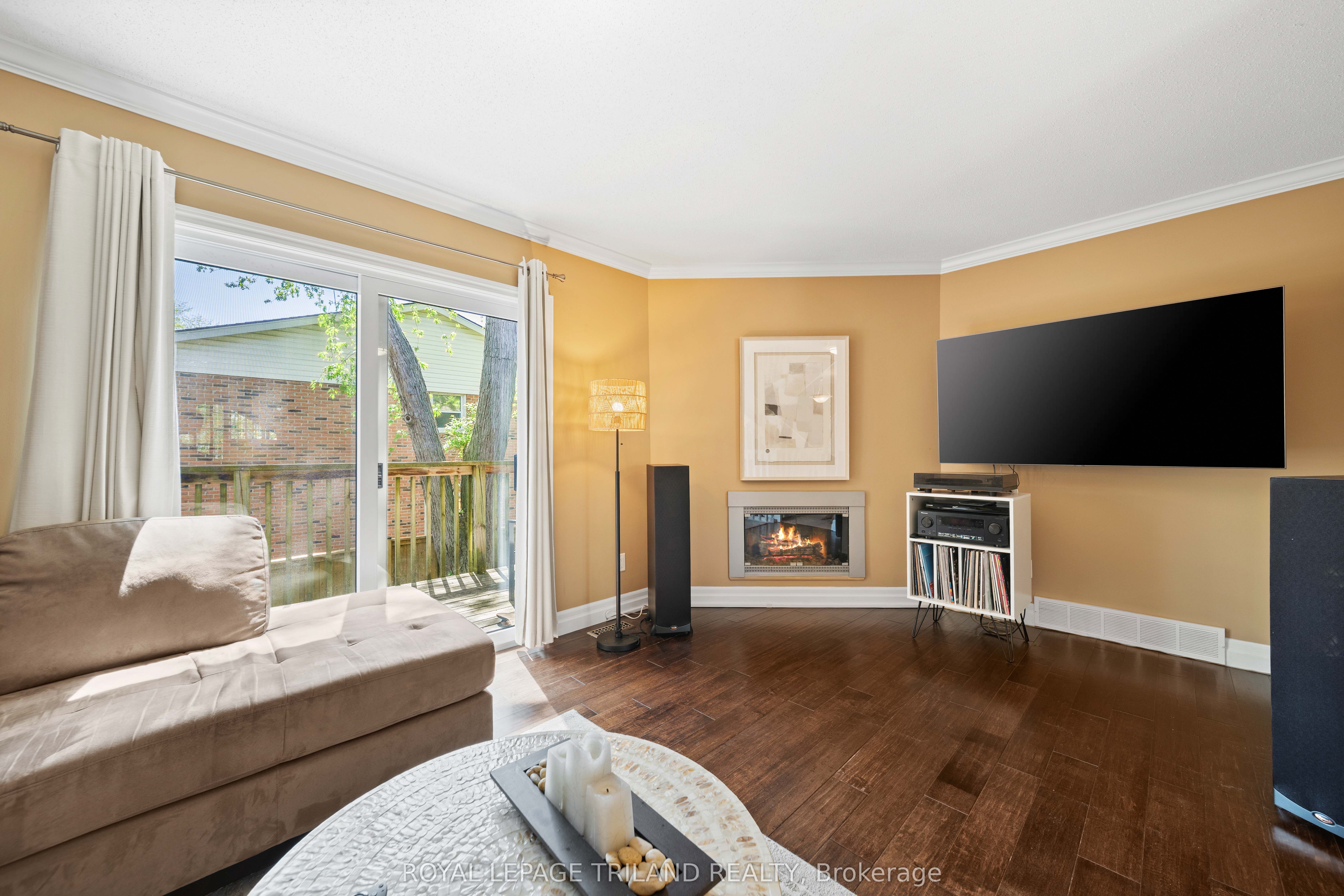1399 Commissioners Road W 4 Property Photo 20