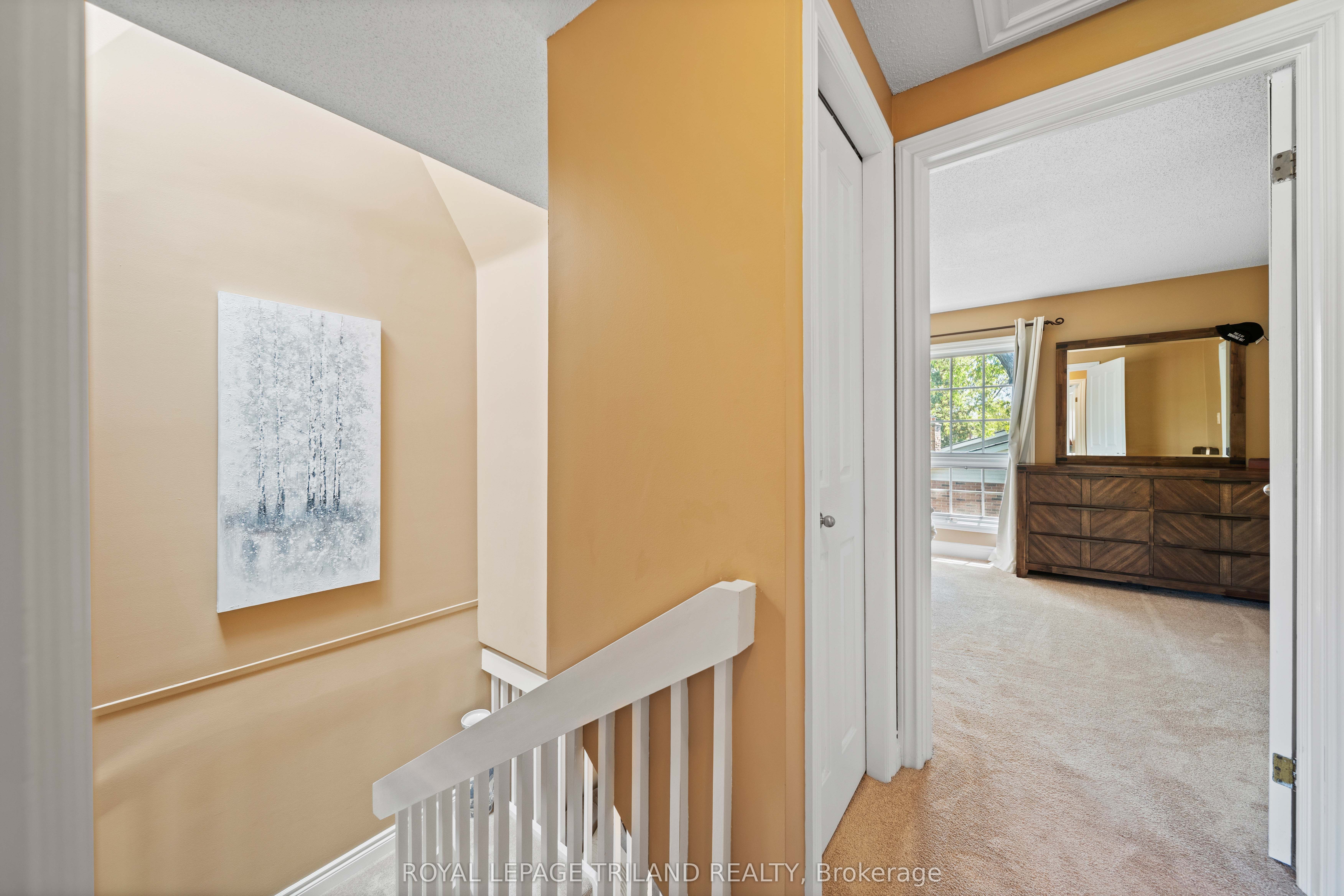 1399 Commissioners Road W 4 Property Photo 22