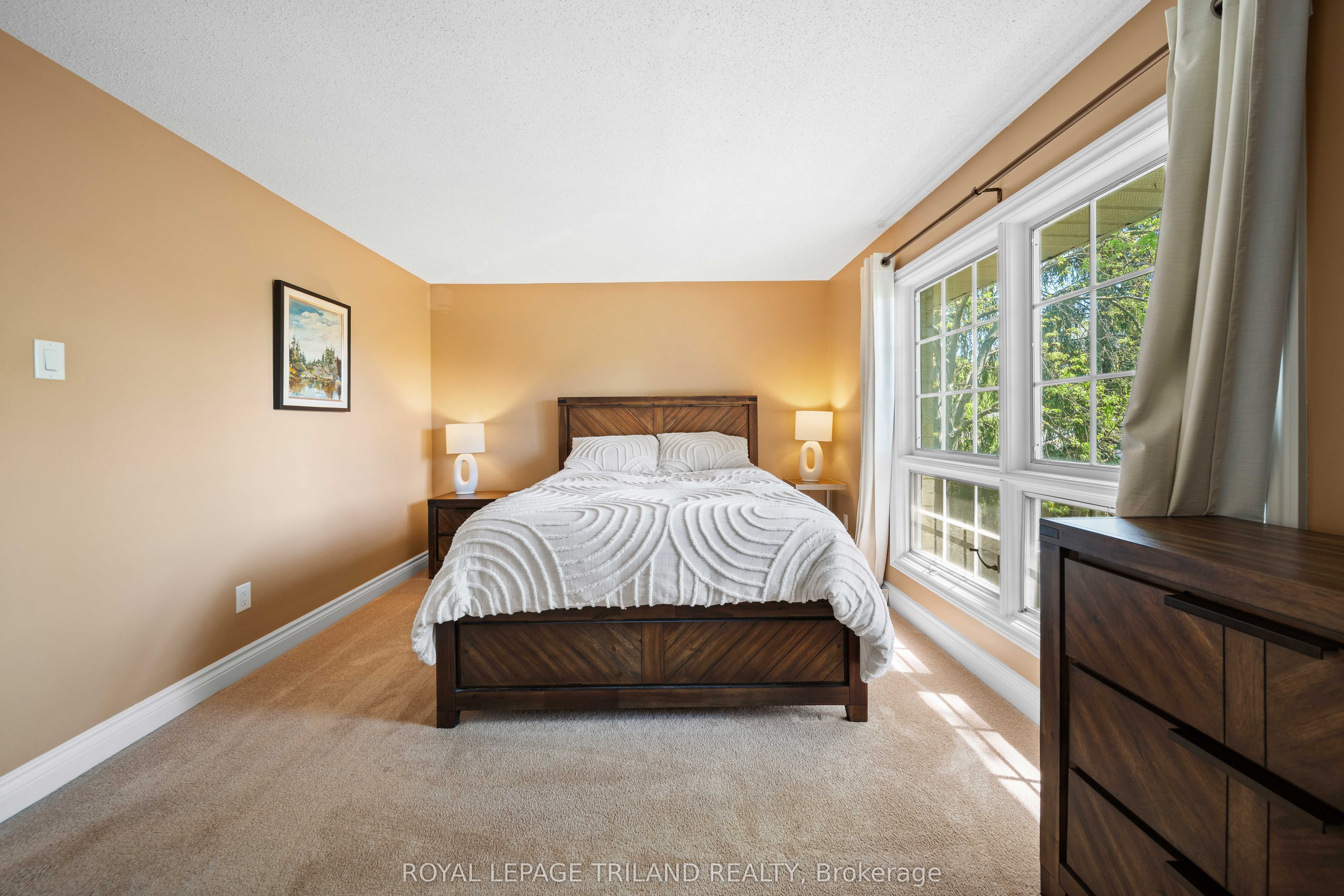 1399 Commissioners Road W 4 Property Photo 24