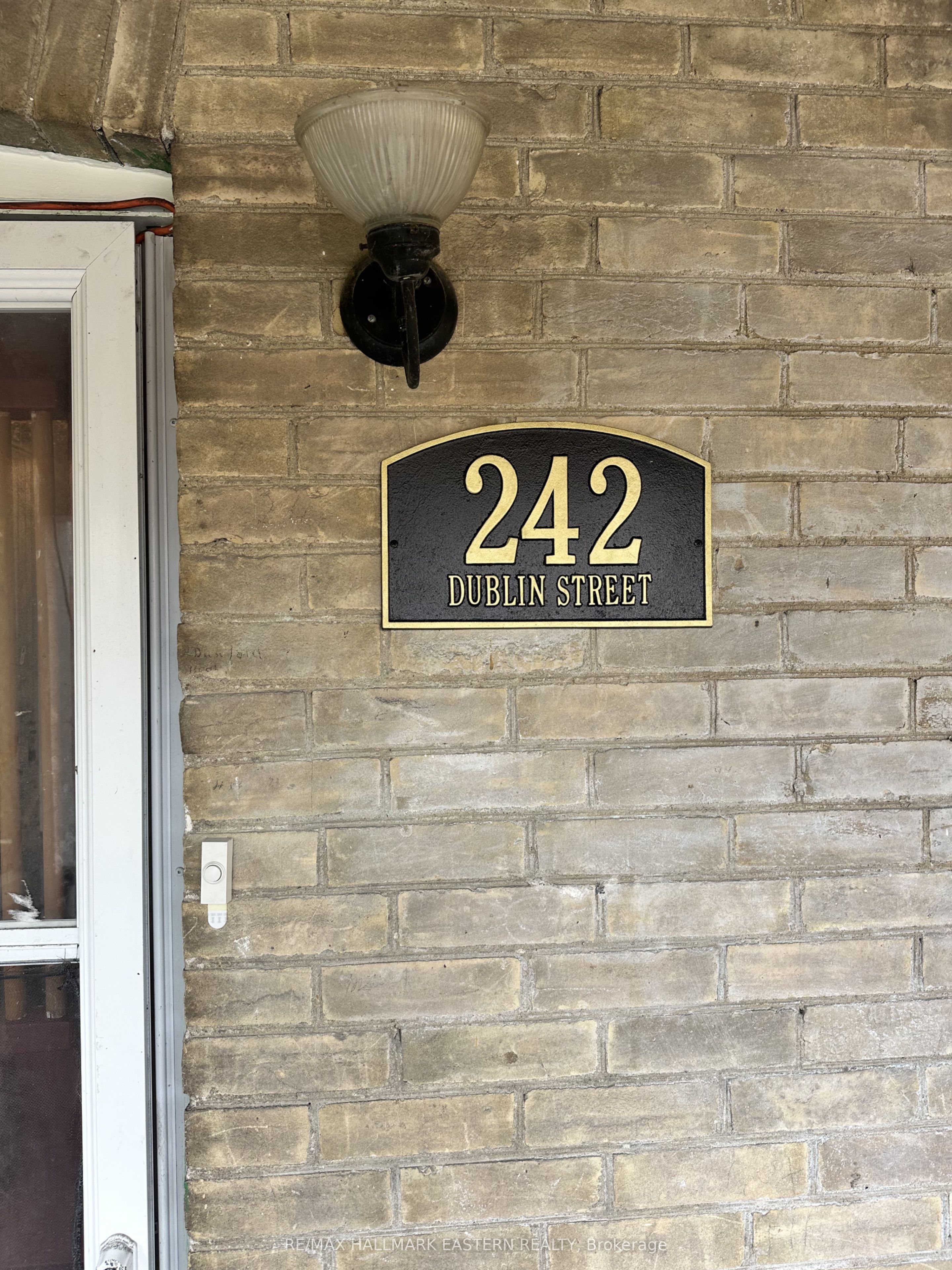 242 Dublin Street Property Photo 3