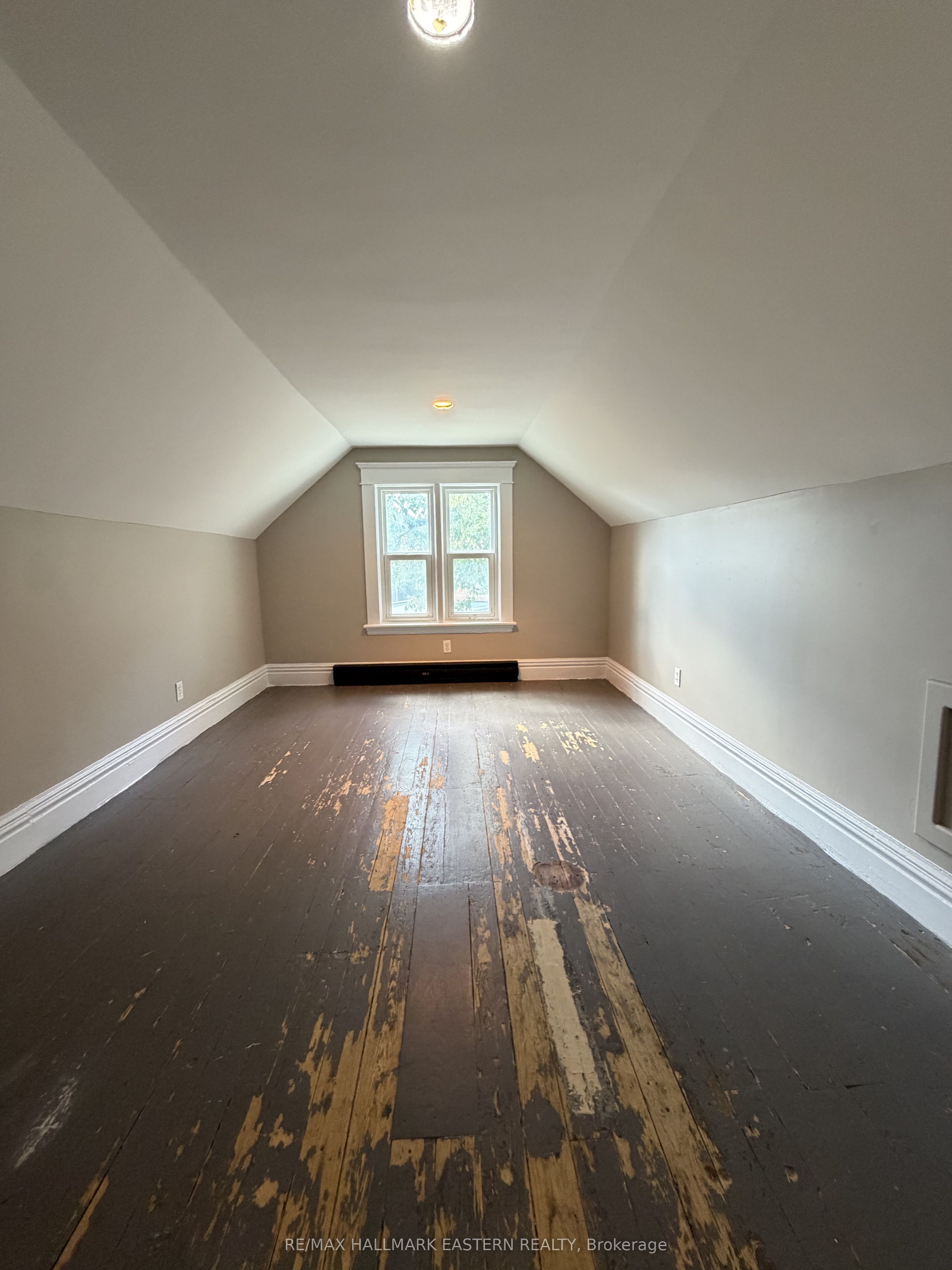 242 Dublin Street Property Photo 10