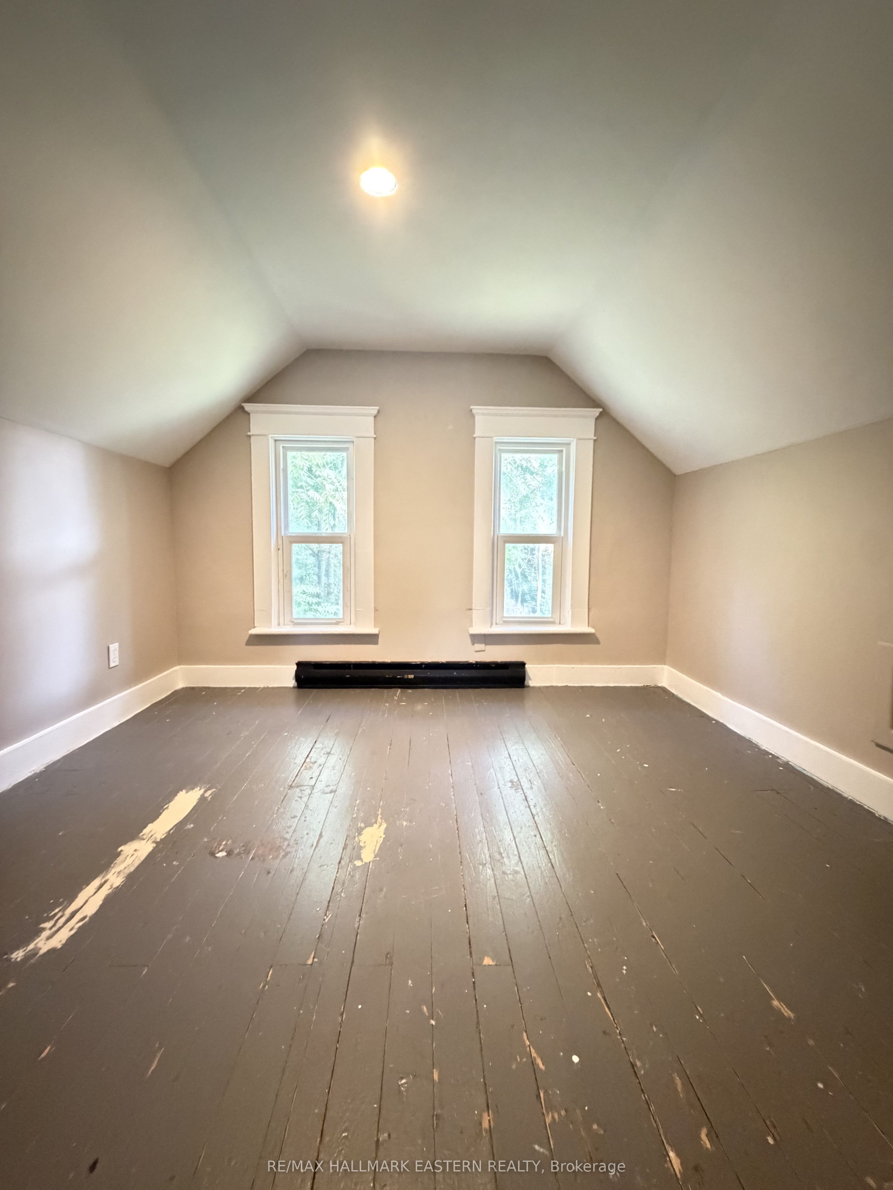 242 Dublin Street Property Photo 11