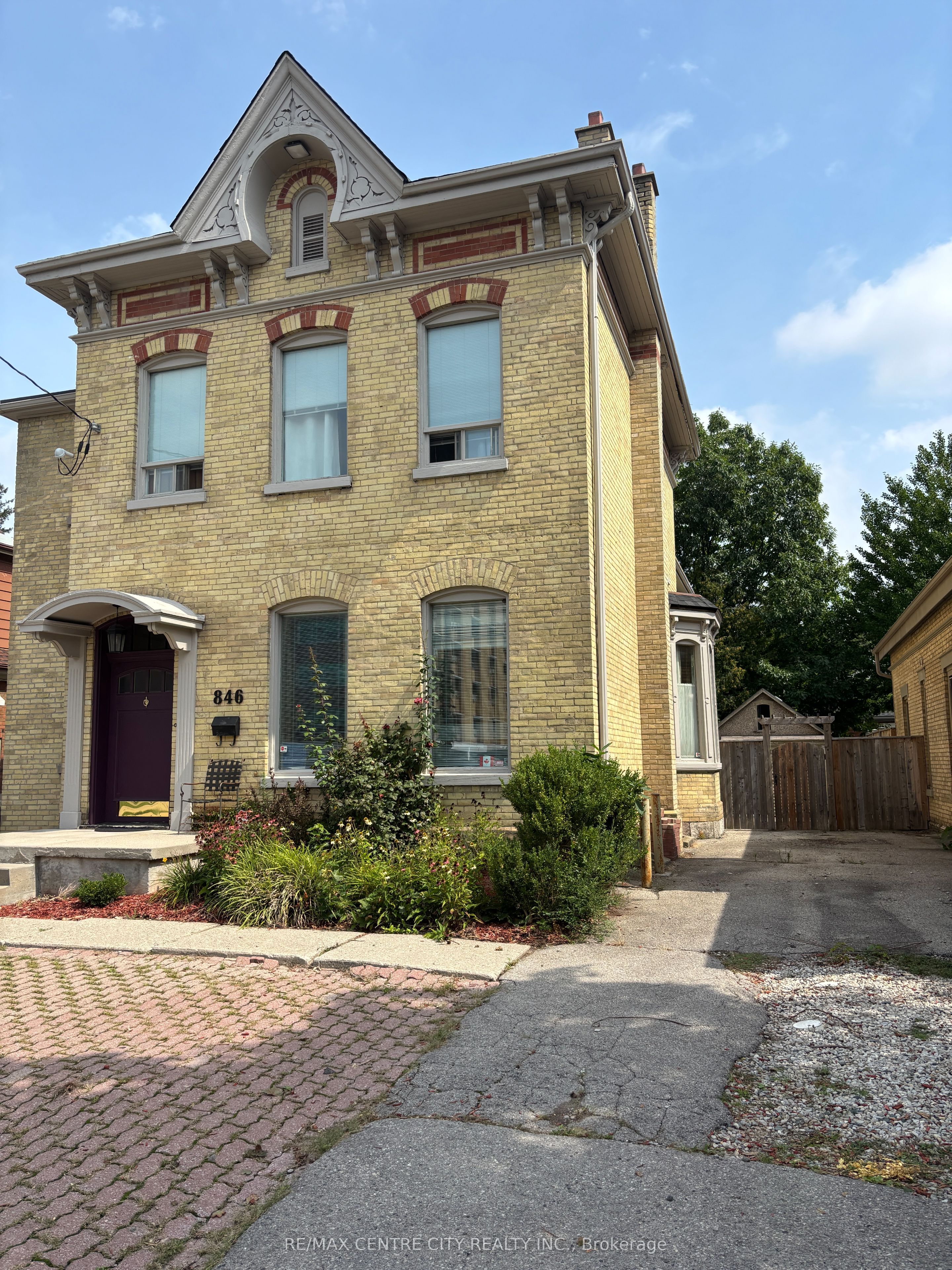 846 N Richmond Street Property Photo 2