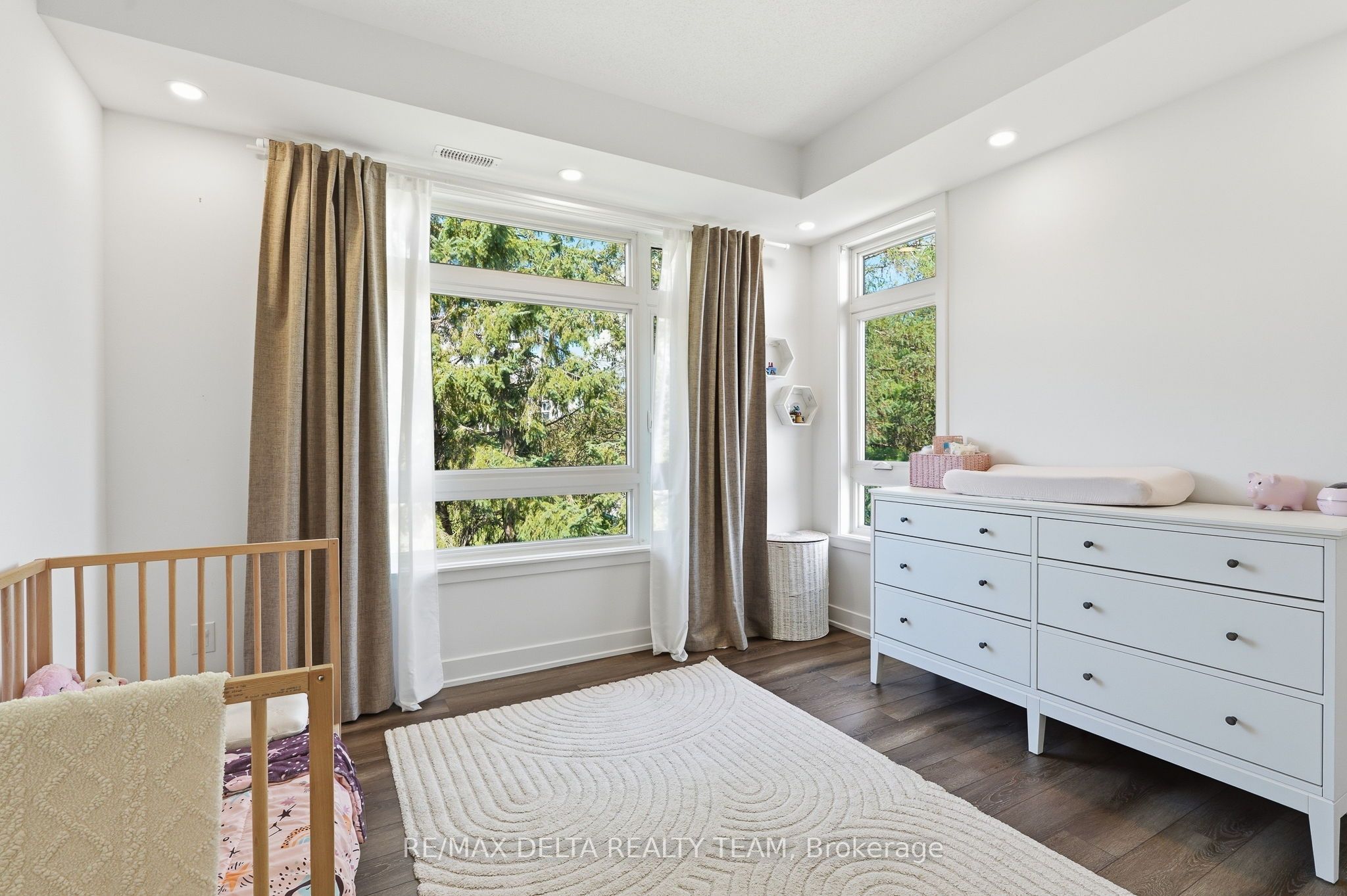 400 C Rolling Meadow Crescent C Property Photo 20