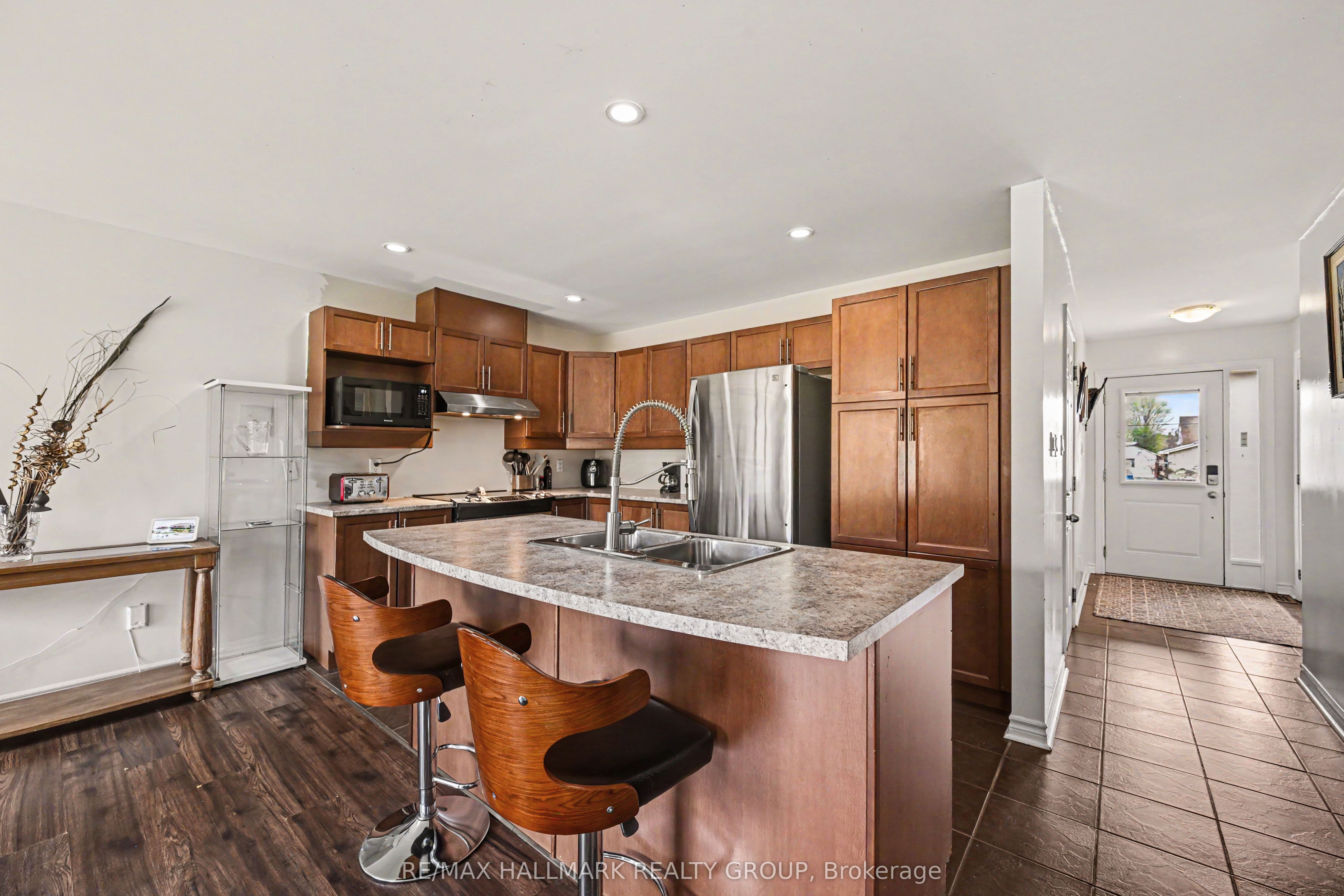 86 Fourth Avenue Property Photo 7