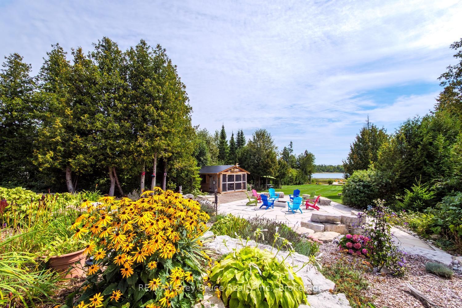 145 Devils Glen Property Photo 8