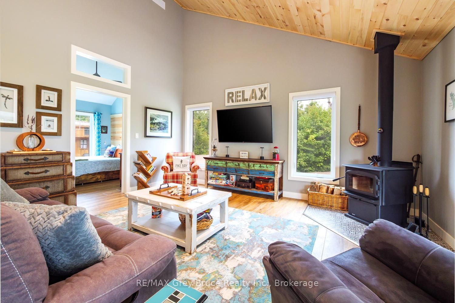 145 Devils Glen Property Photo 16