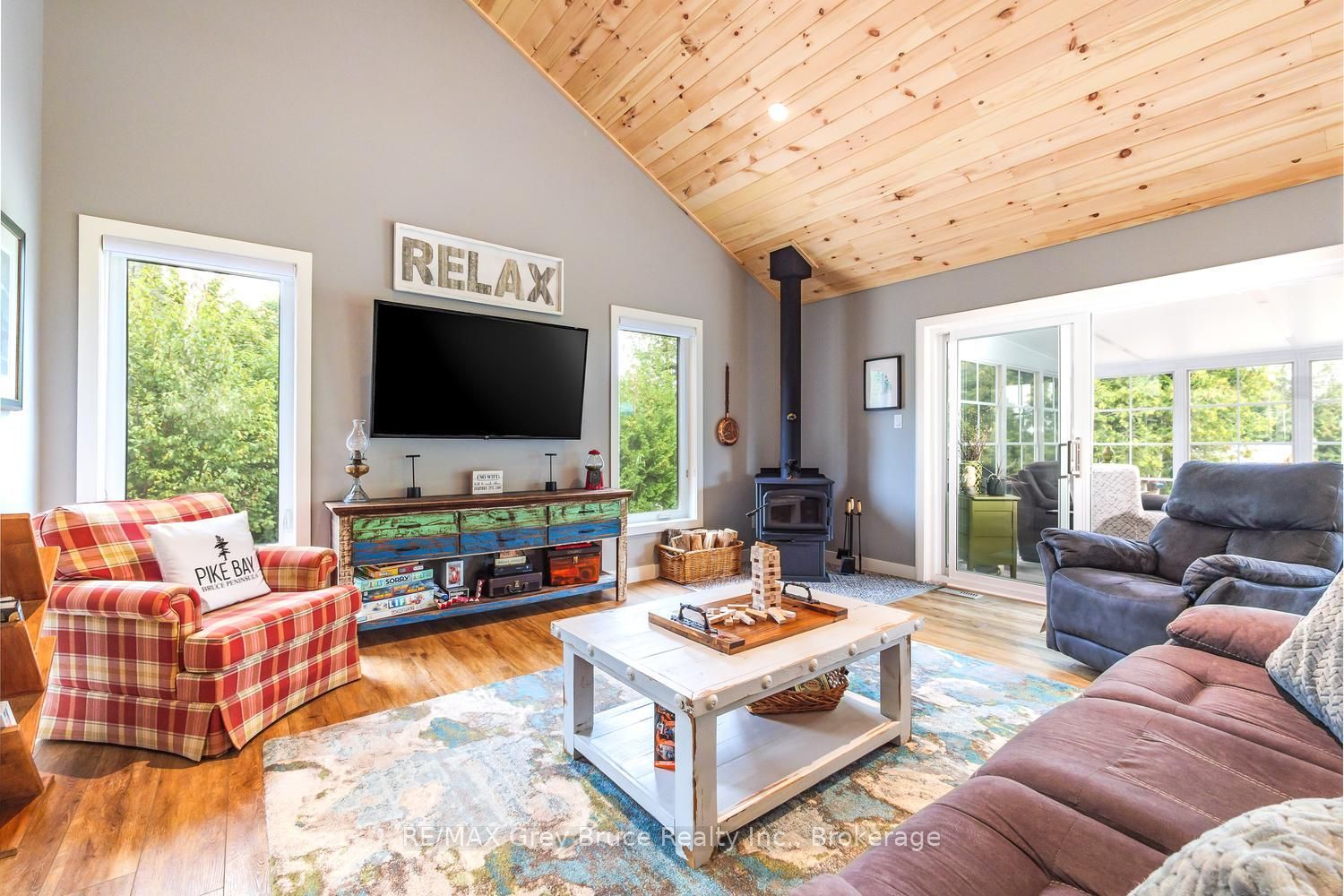 145 Devils Glen Property Photo 17