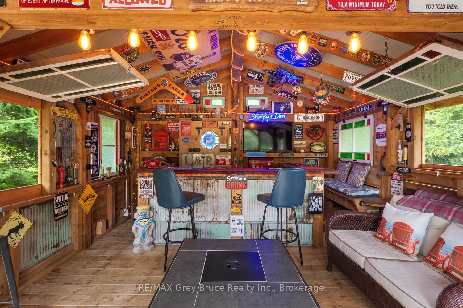 145 Devils Glen Property Photo 42