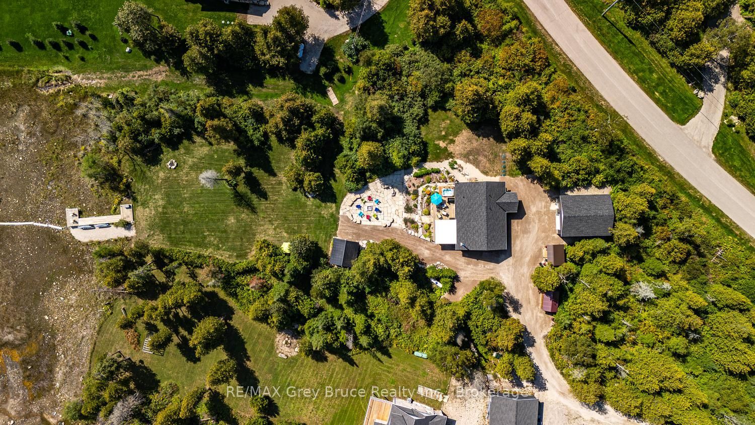 145 Devils Glen Property Photo 49