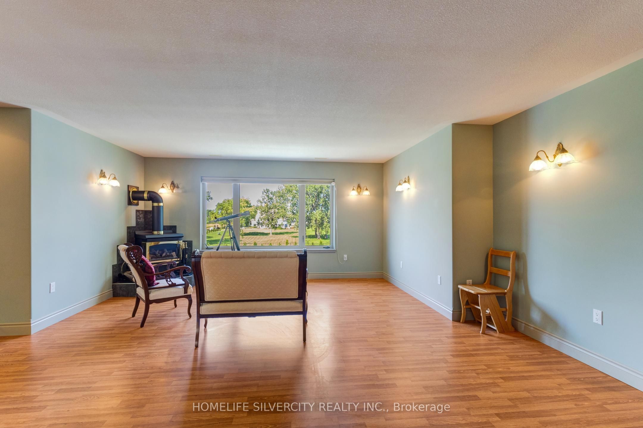 21000 Admiral Drive Property Photo 14