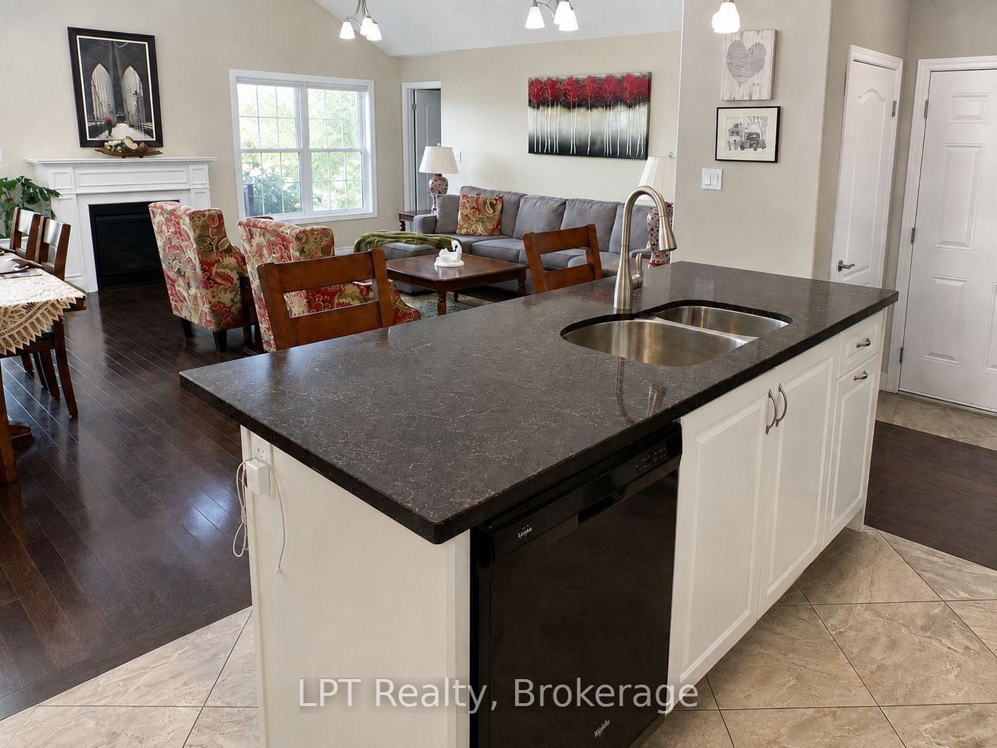 52 Bridges Boulevard Property Photo 8
