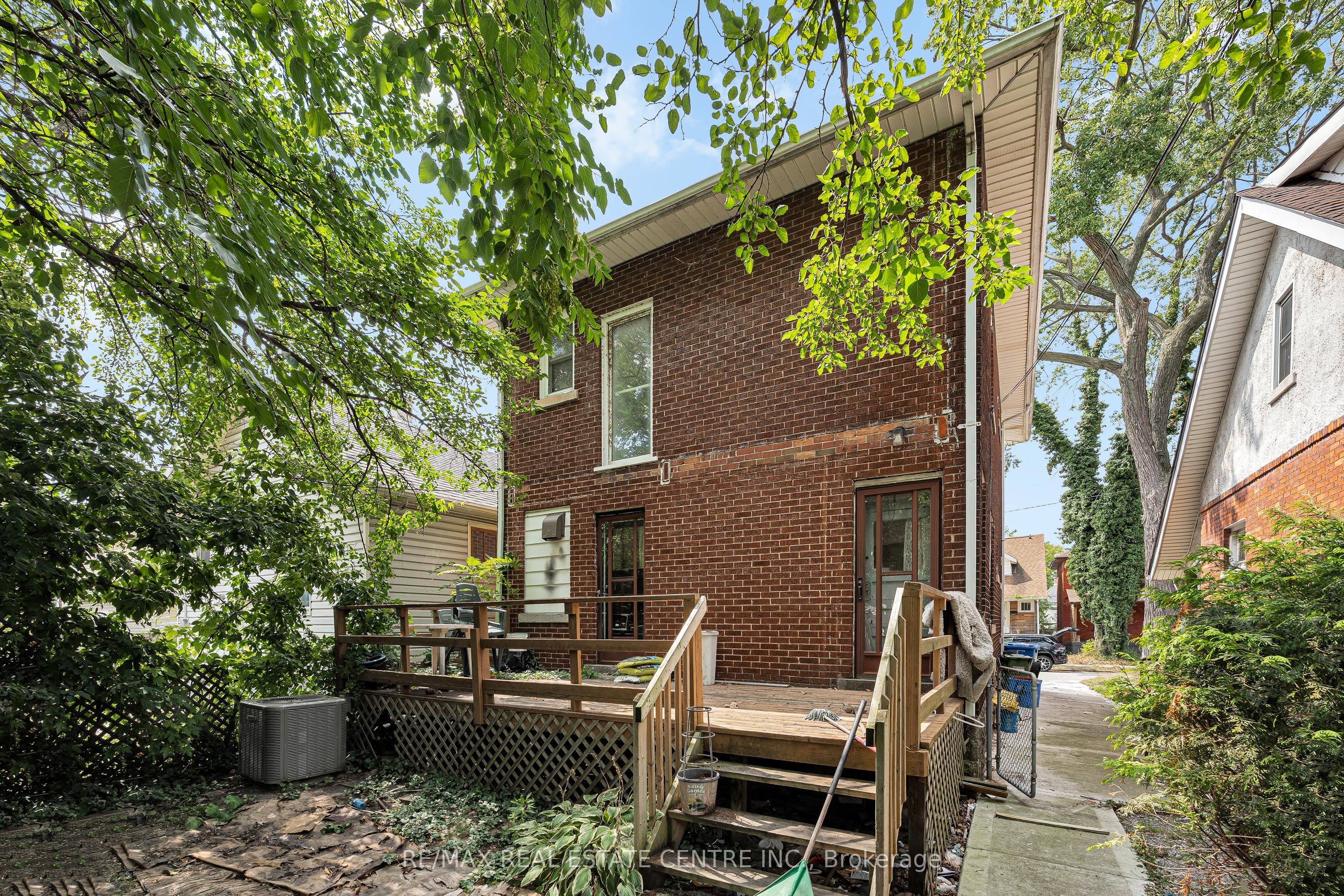 374 Josephine Avenue Property Photo 4