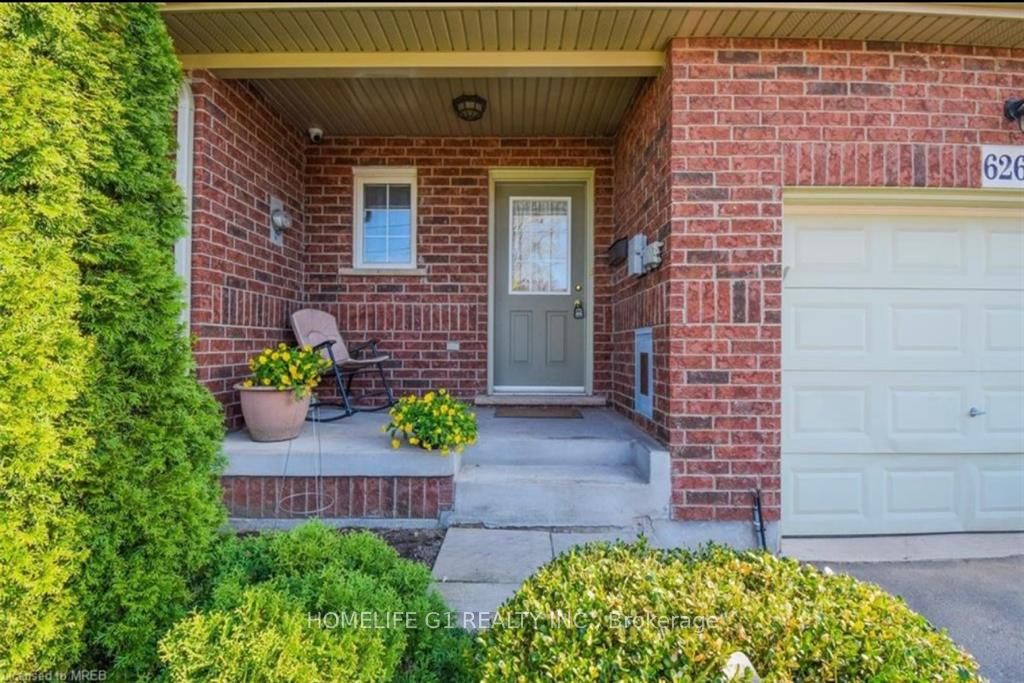 6260 Ash Street Property Photo 2