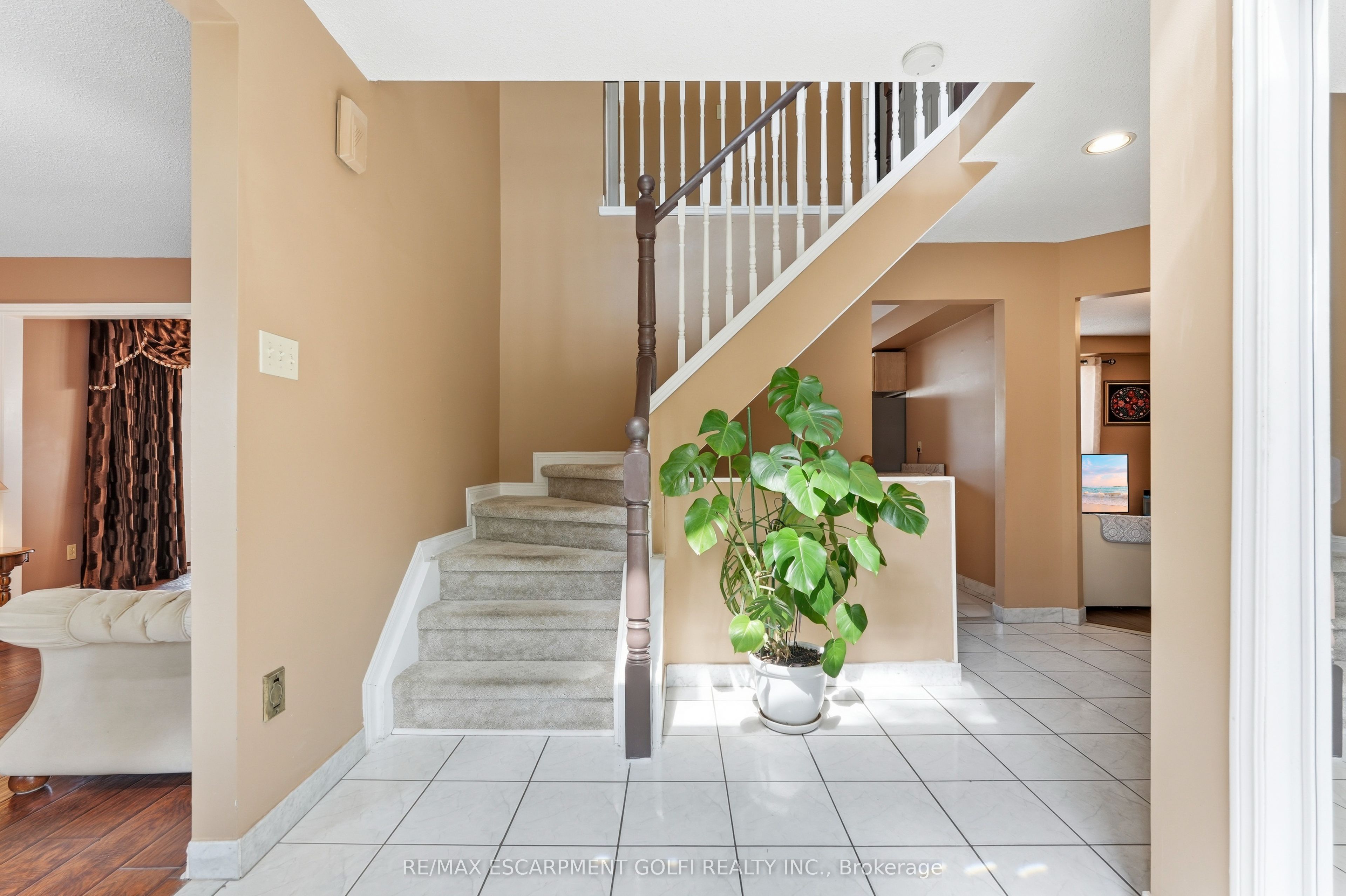 138 Livingston Avenue Property Photo 4