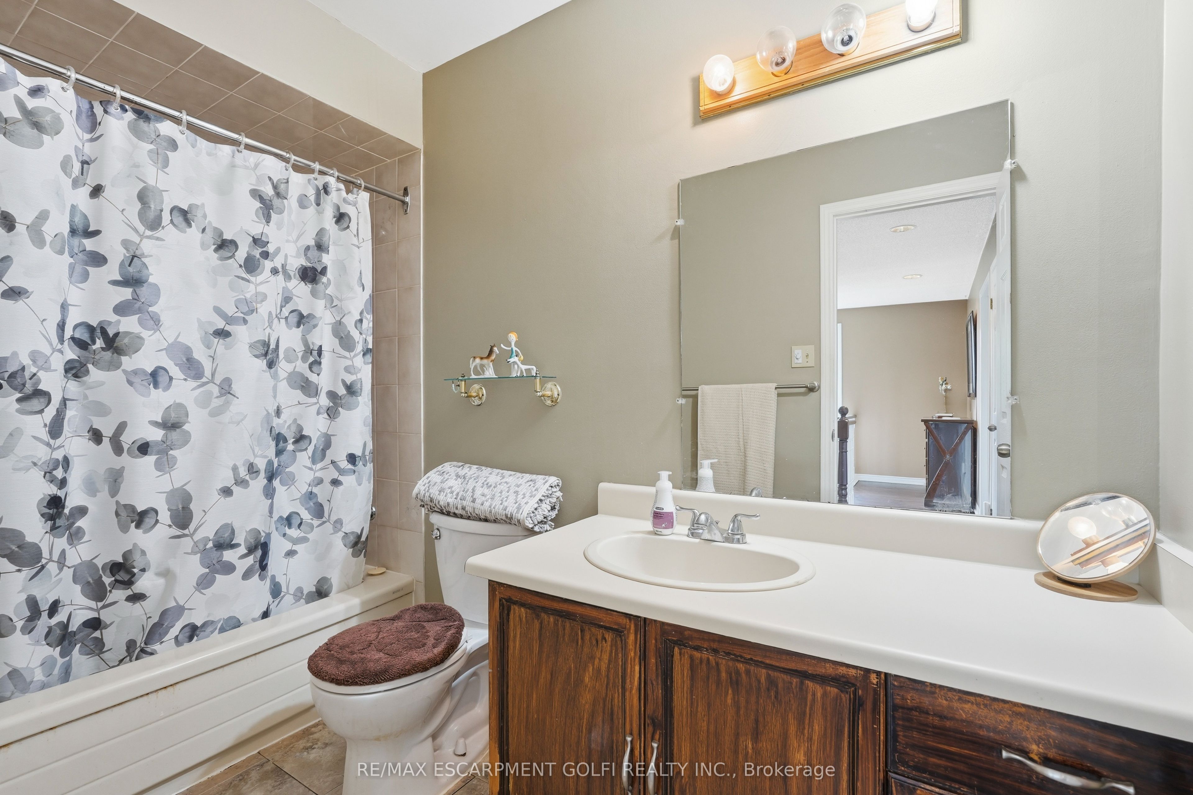 138 Livingston Avenue Property Photo 25