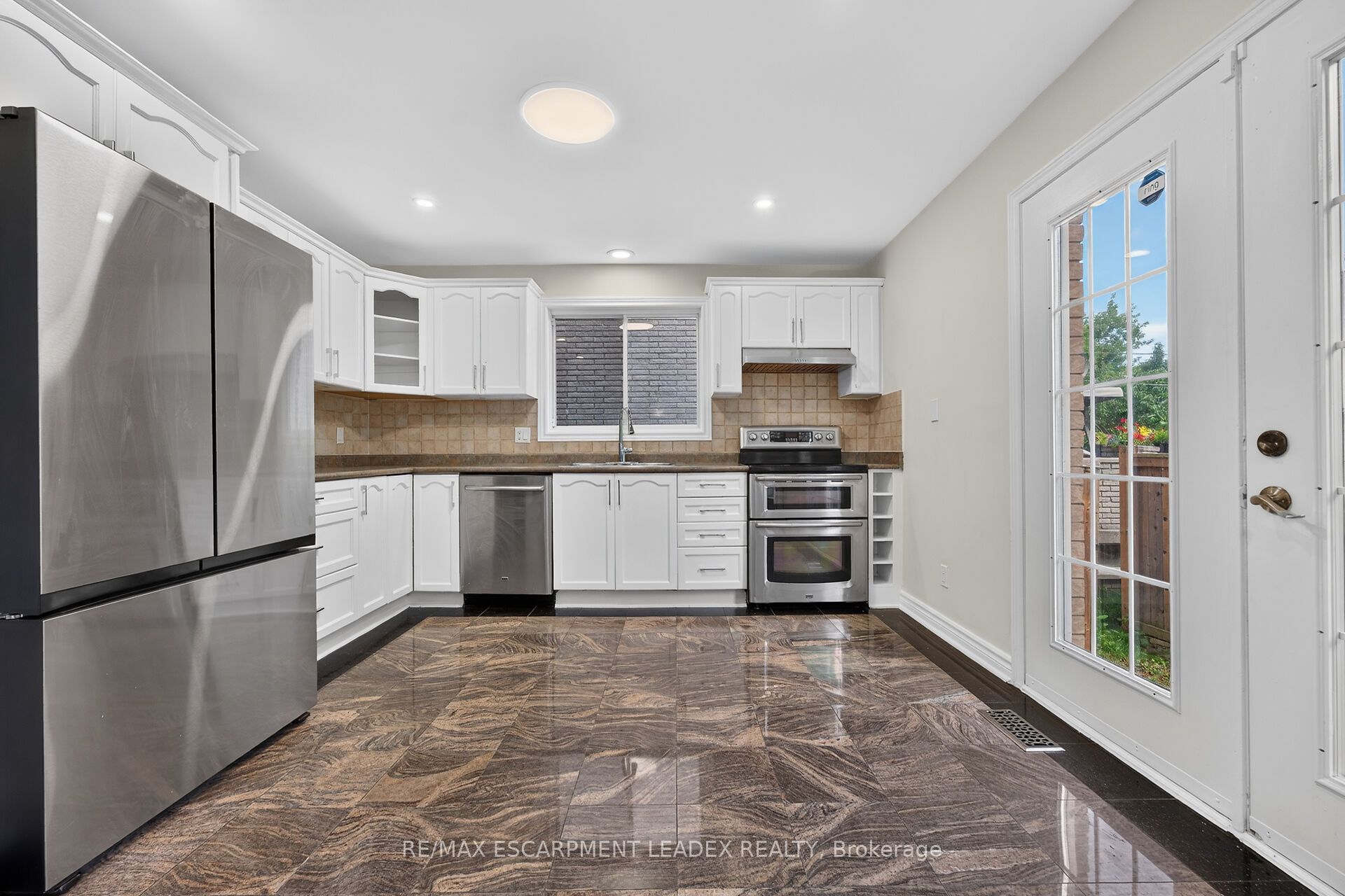 1429 Upper Sherman Avenue Property Photo 12
