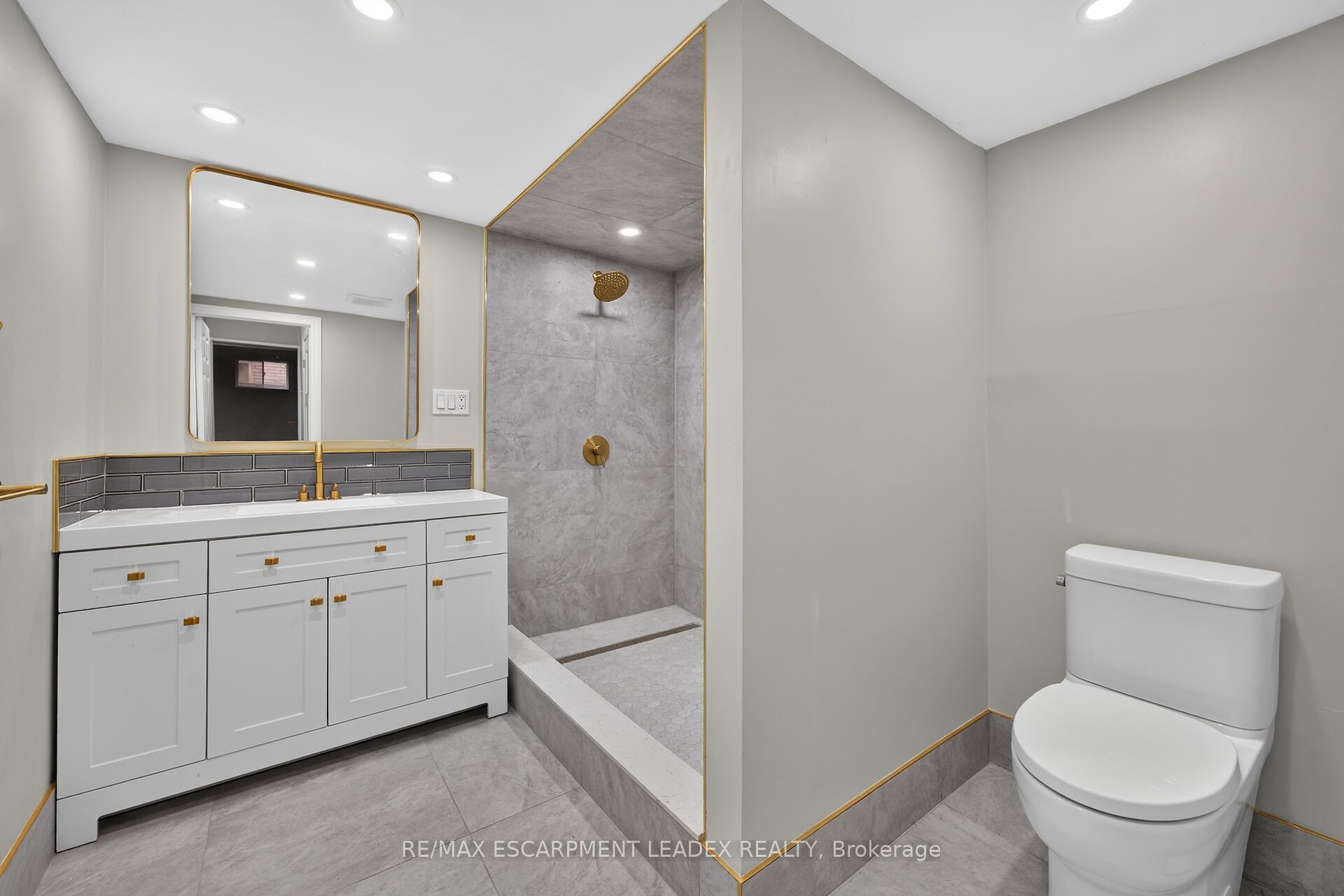 1429 Upper Sherman Avenue Property Photo 36