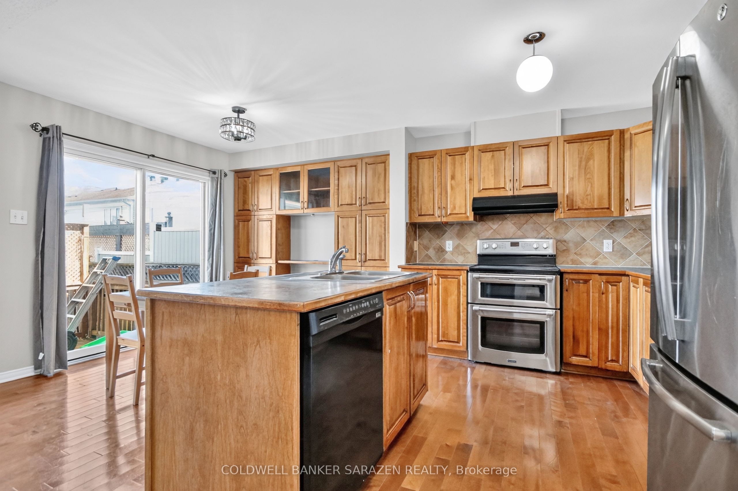 111 Harbour View Street Property Photo 23