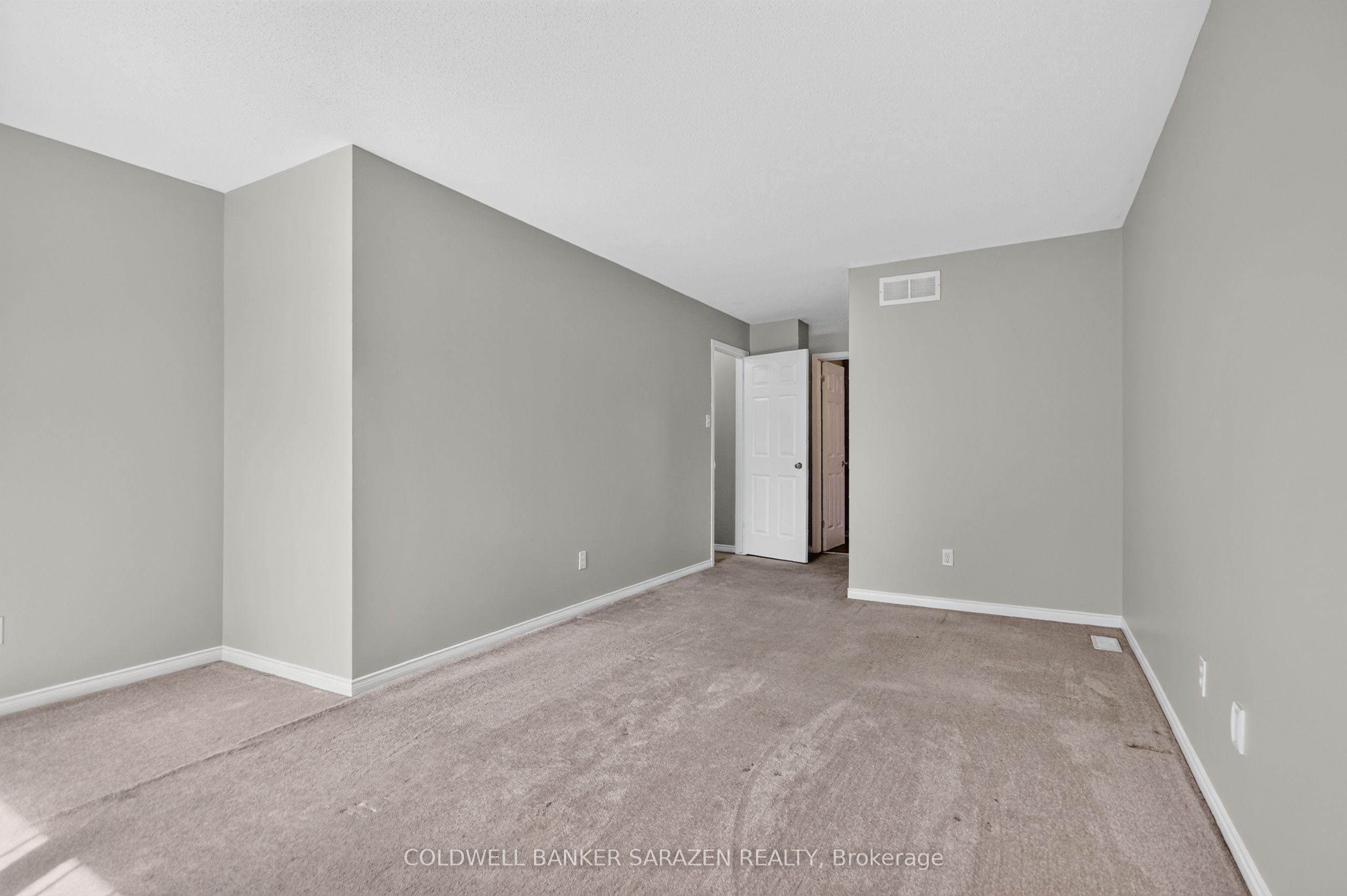 111 Harbour View Street Property Photo 37