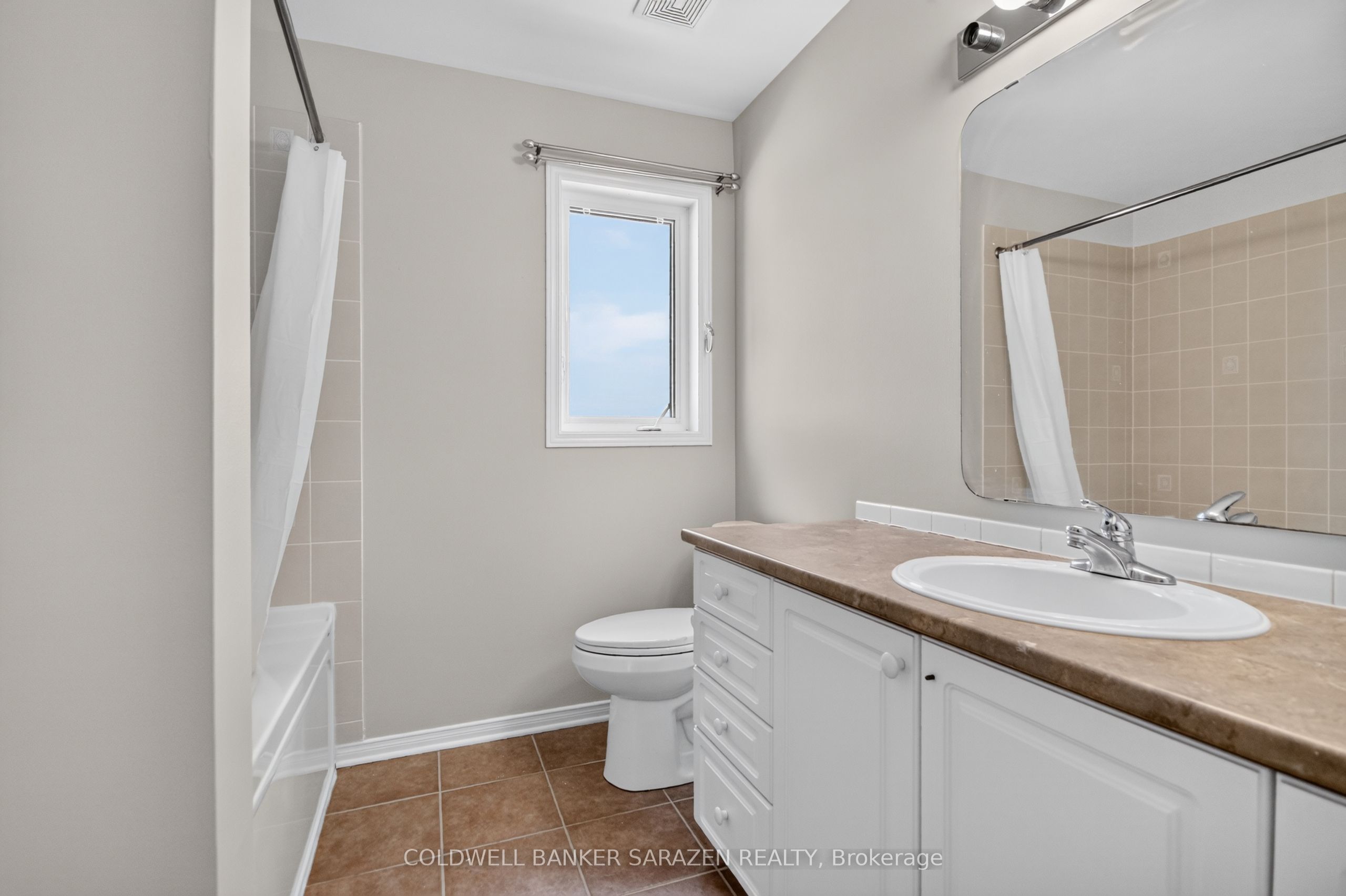 111 Harbour View Street Property Photo 39