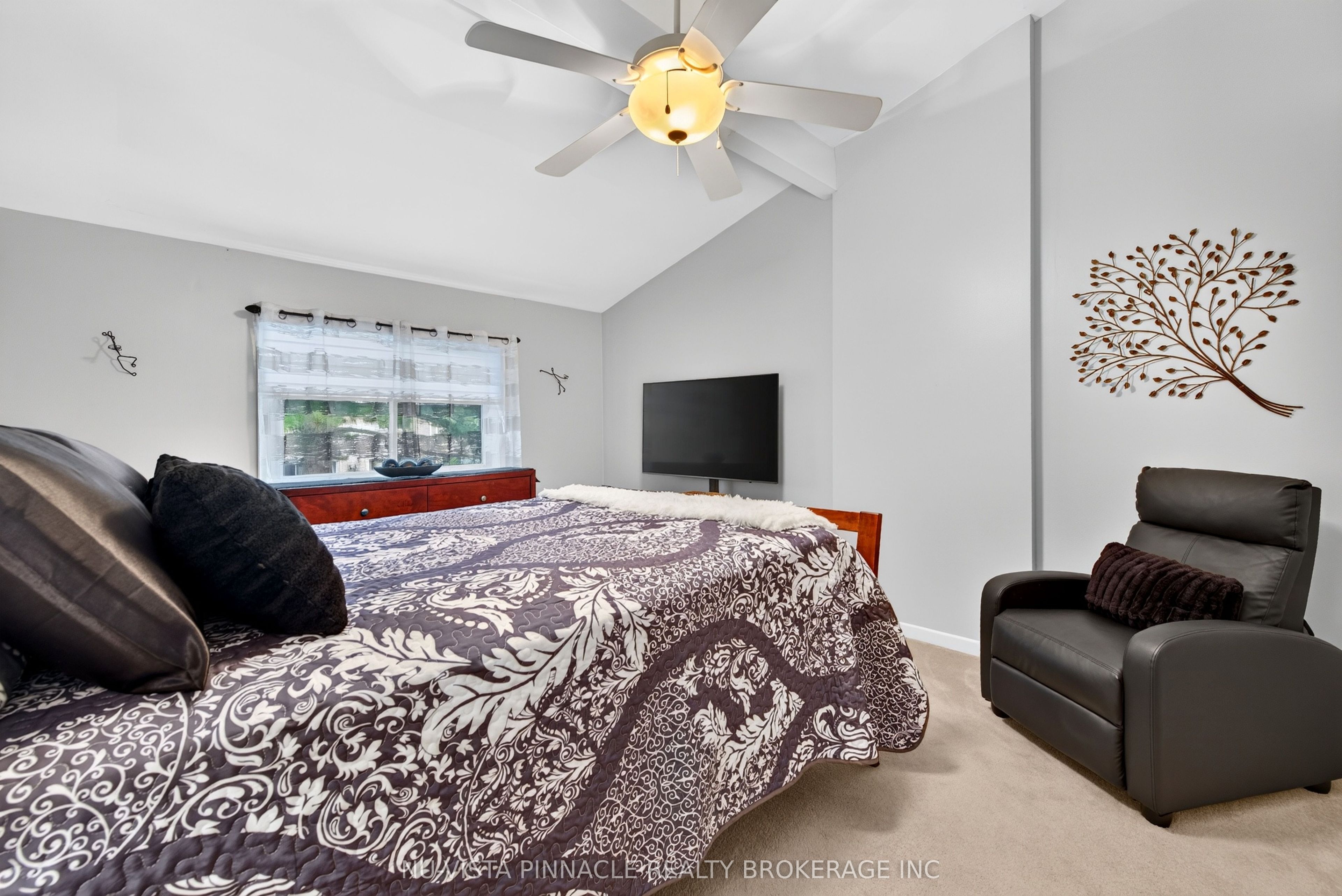 7 Arbour Glen Crescent Property Photo 14
