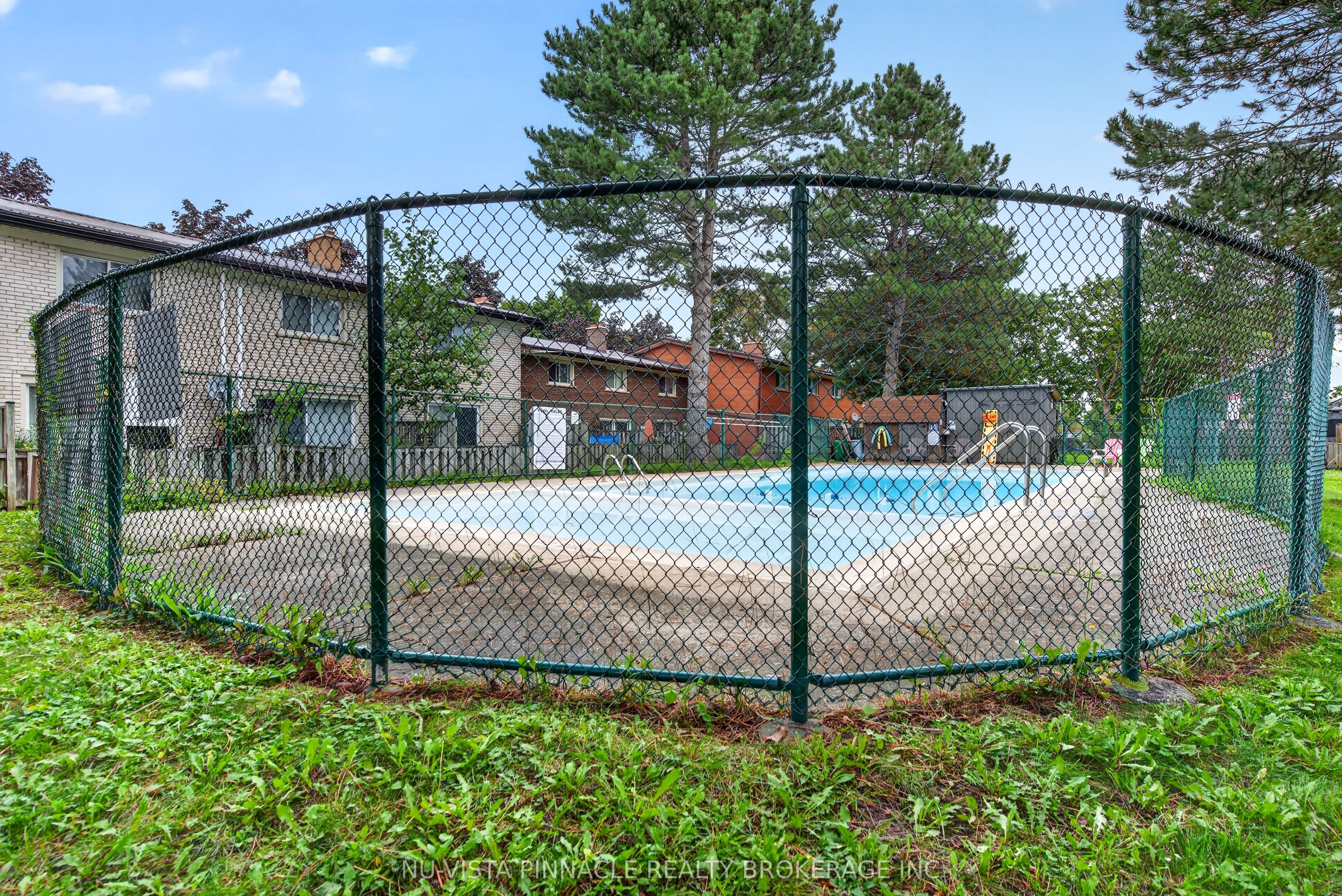 7 Arbour Glen Crescent Property Photo 23
