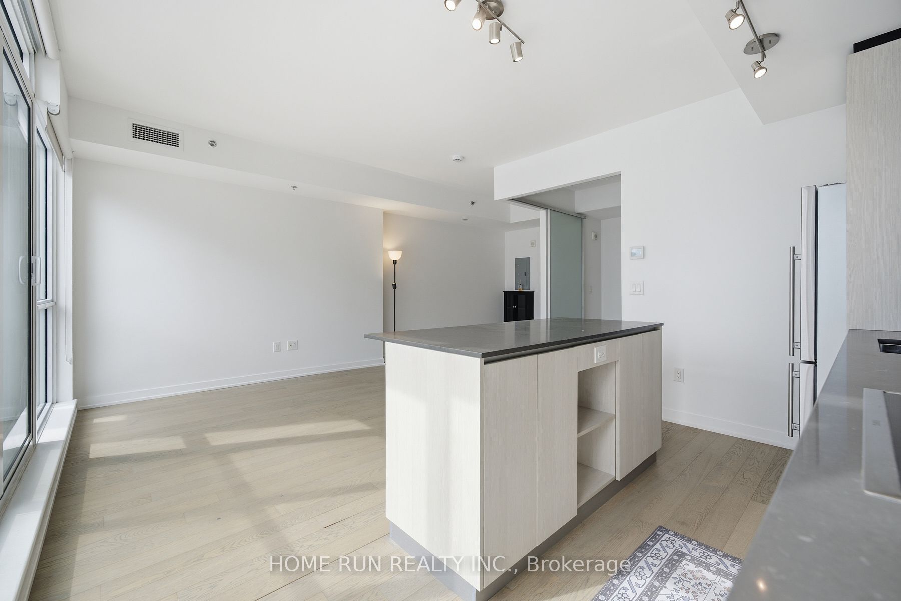 199 Slater Street 1007 Property Photo 8