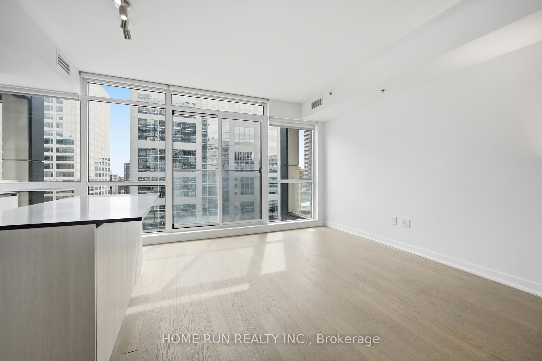 199 Slater Street 1007 Property Photo 10
