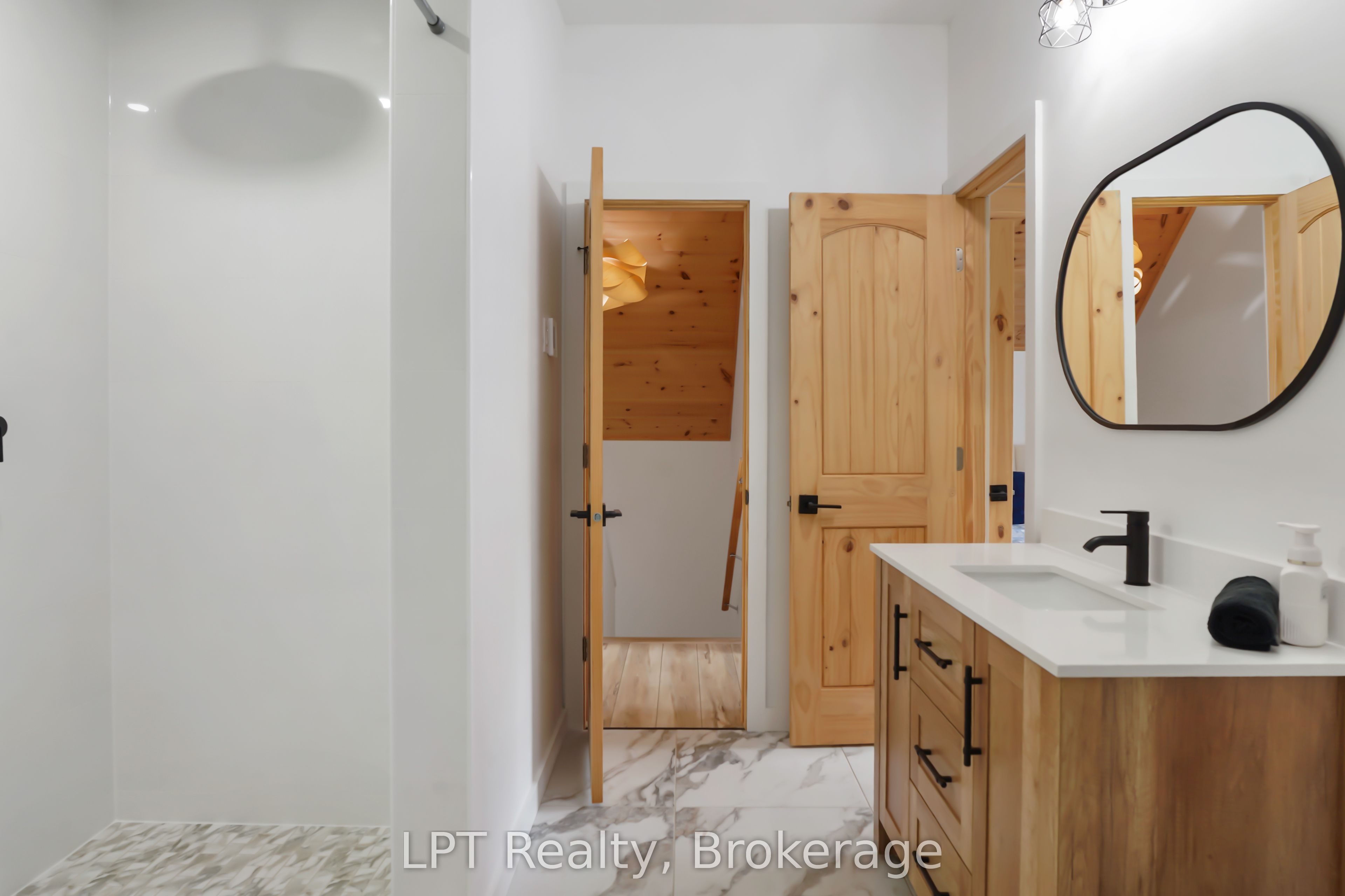6 Spry Lake Road Property Photo 32