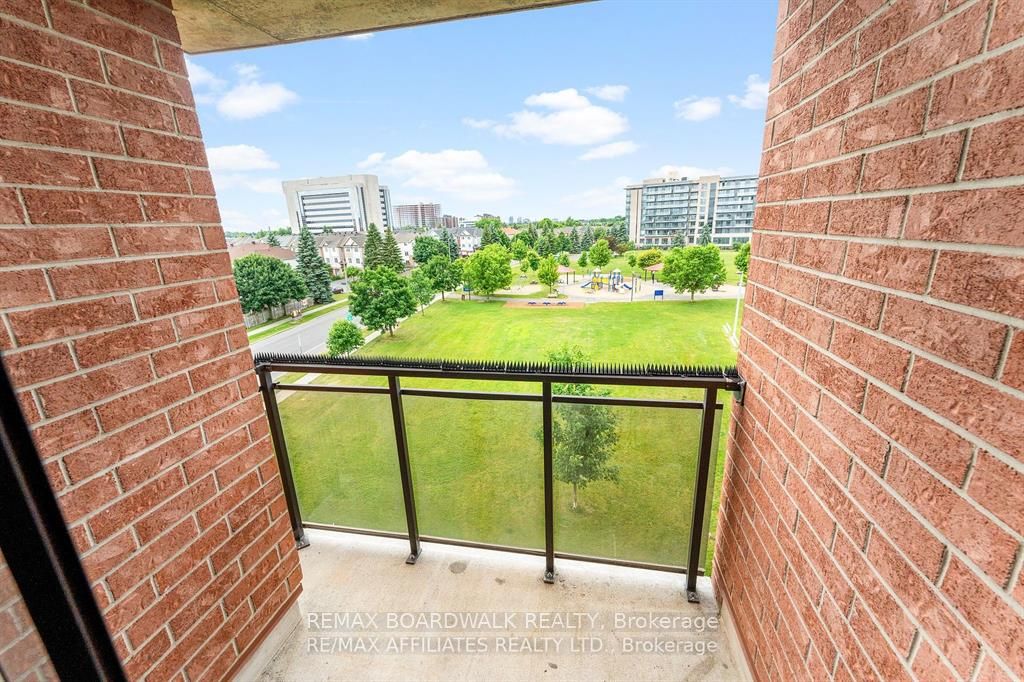 310 Central Park Drive 5s Property Photo 18