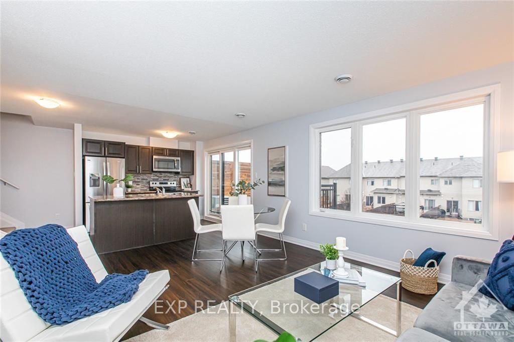 444 Via Verona Avenue B Property Photo 7